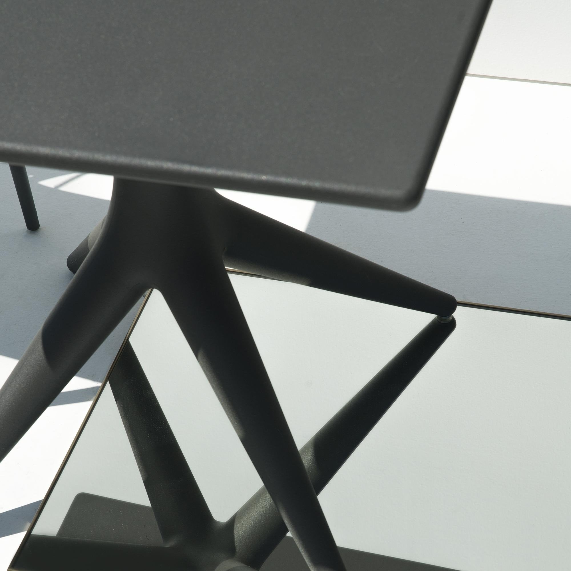 Driade App Table - Modern Side Table for Living Room, Bedroom & Office - Stylish End Table with Sleek Design for Home Decor