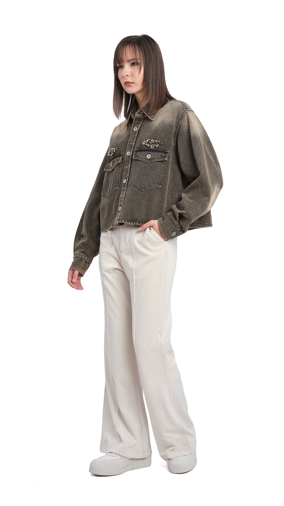 Stylish Cropped Denim Jacket with Studded Details - Perfect for Casual Outfits & Layering in Spring/Fall