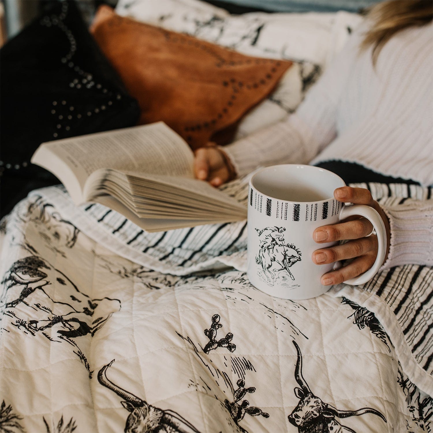 Ranch Life Printed Reversible Quilt Set - Western Farmhouse Bedding for Queen Size Beds - Perfect for Farmhouse Decor, Guest Rooms & Cozy Cabin Retreats