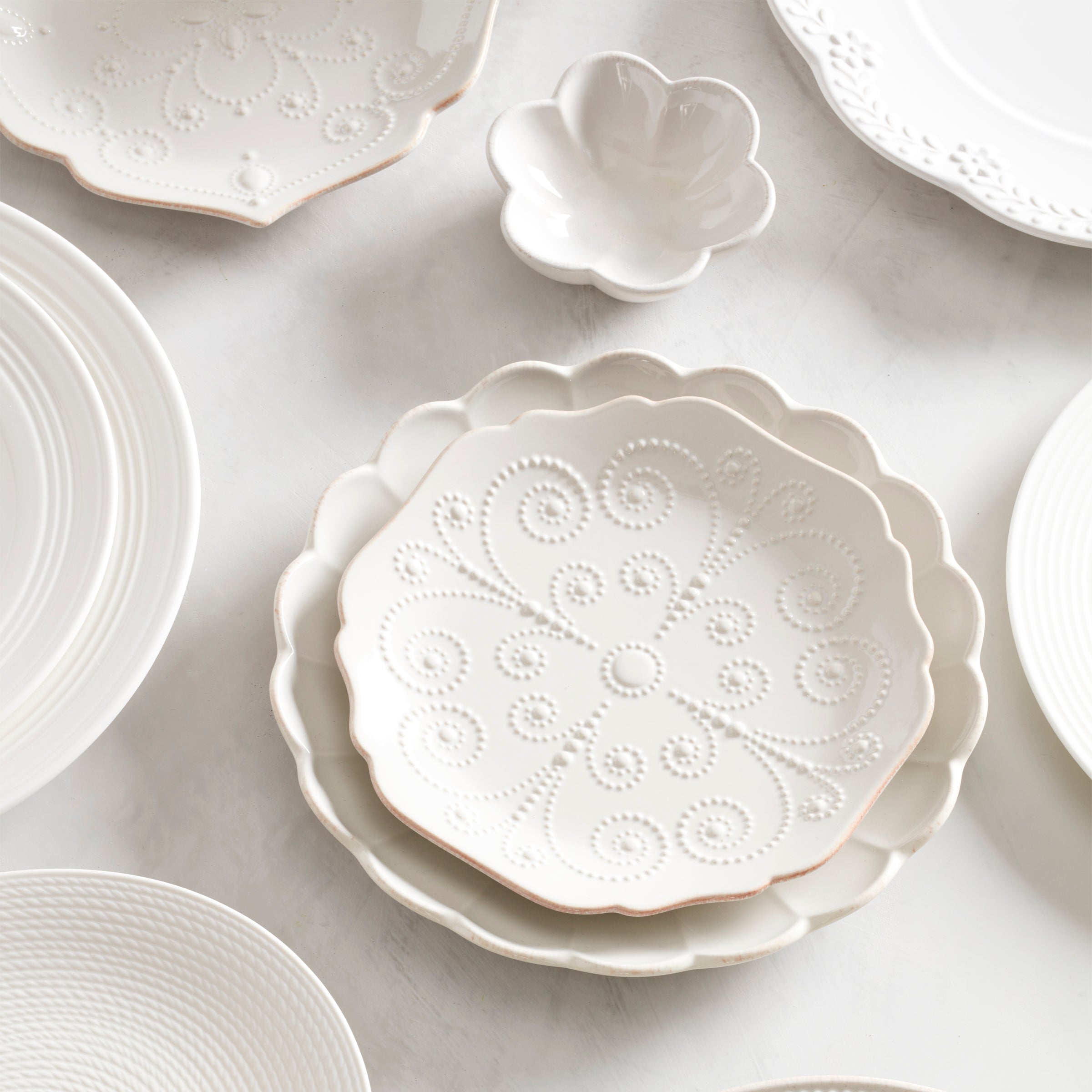 French Pearl Scallop Mini Serving Dish - Elegant Appetizer Plate for Caviar, Oysters & Hors d'Oeuvres - Perfect for Dinner Parties, Weddings & Special Occasions