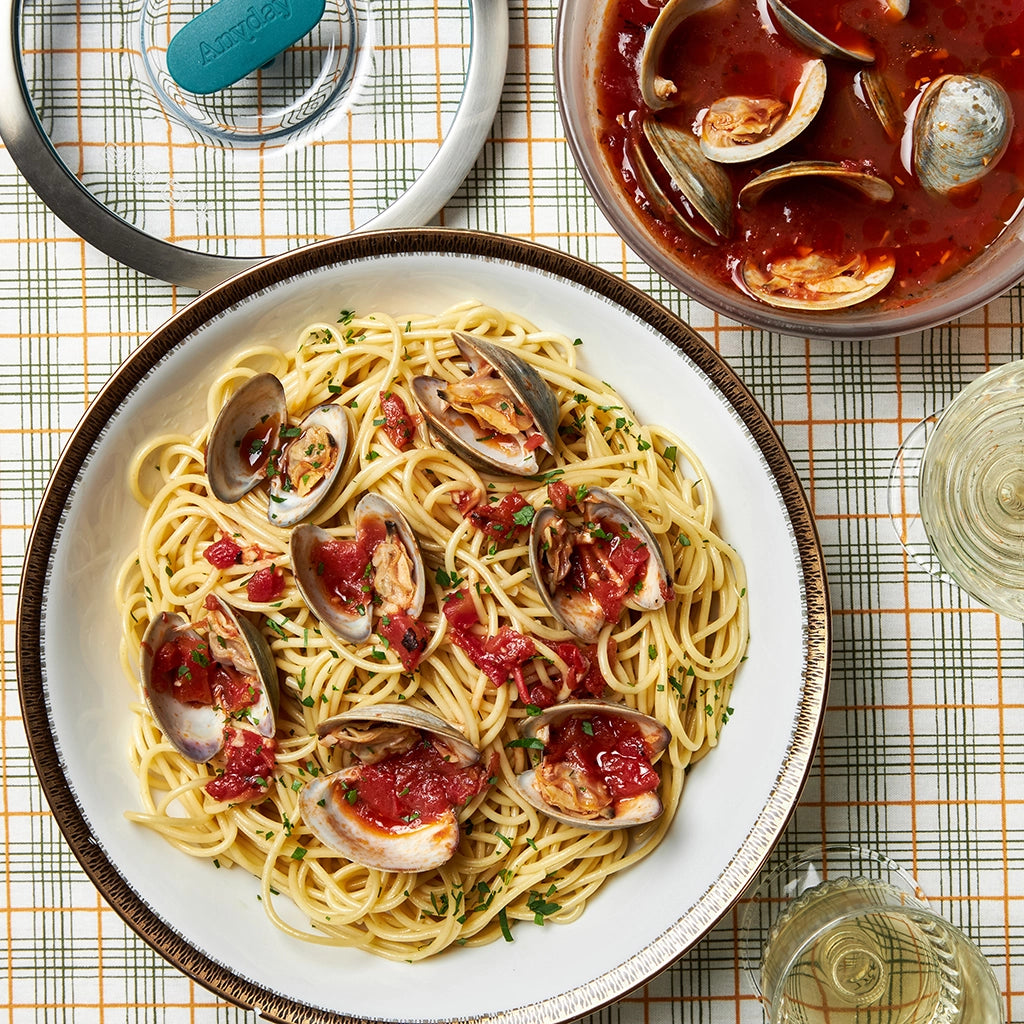Fresh Steamed Clams with Tomatoes - Premium Seafood Delight for Gourmet Cooking & Romantic Dinners