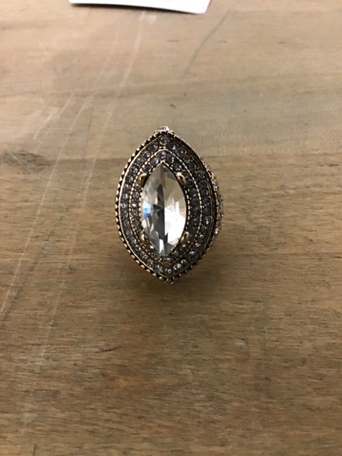 Elegant Gold Rhinestone Ring for Women - Sparkling Cubic Zirconia Wedding Band, Fashion Jewelry Gift for Her - Perfect for Parties, Date Nights & Special Occasions