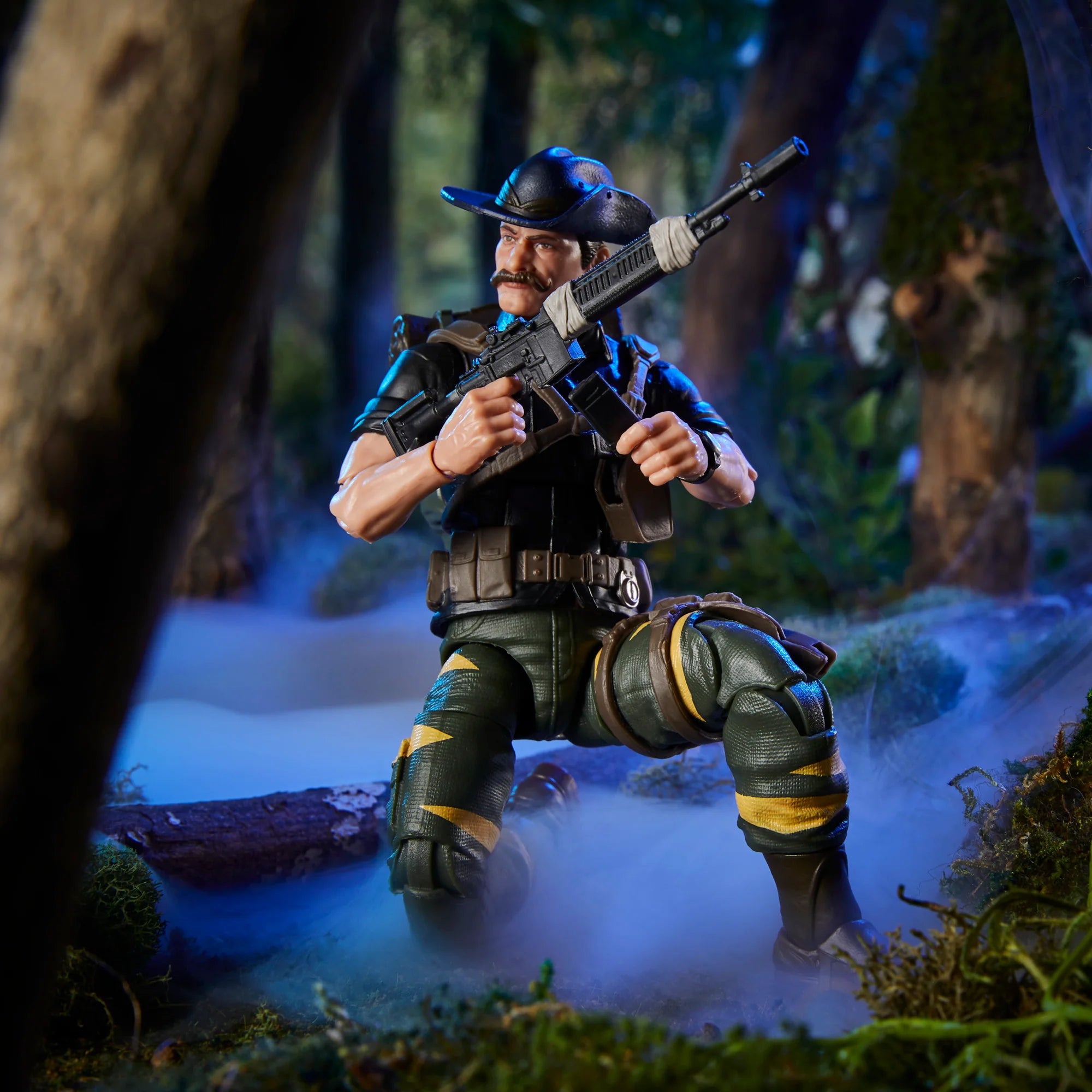 G.I. Joe Classified Series Tiger Force Recondo Action Figure - Collectible Military Toy for Display & Play | Perfect for Fans, Collectors & Kids Battles