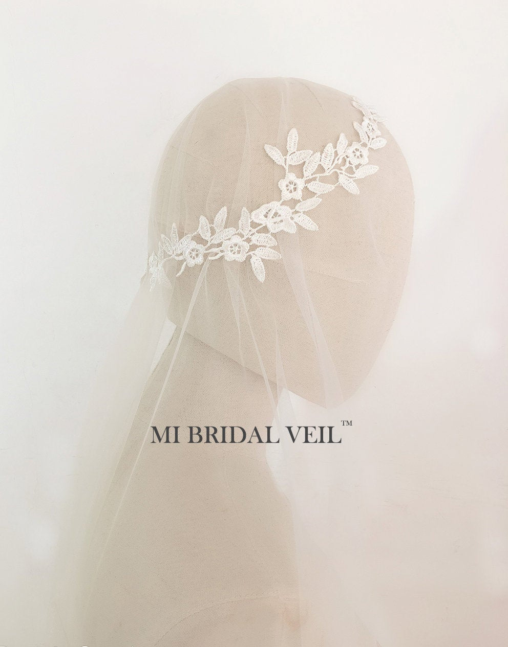 1920s Inspired Juliet Cap Veil with Rose Lace - Vintage Bridal Headpiece for Wedding, Gatsby Theme Party & Retro Photoshoot