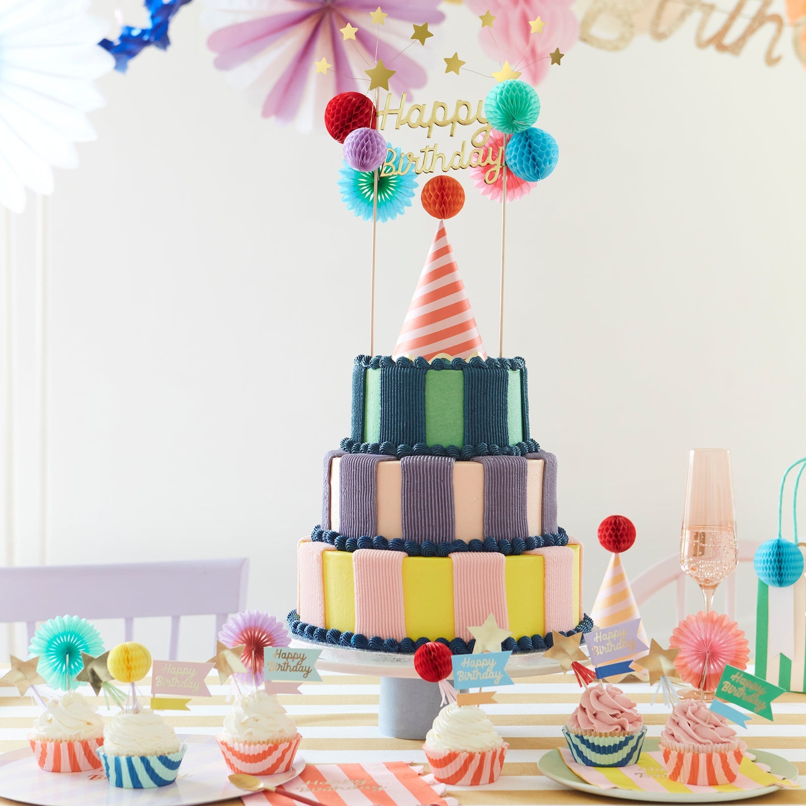 Happy Birthday Honeycomb Cake Topper - Gold & White Decorative Cake Decorations for Birthday Parties, Weddings & Special Occasions