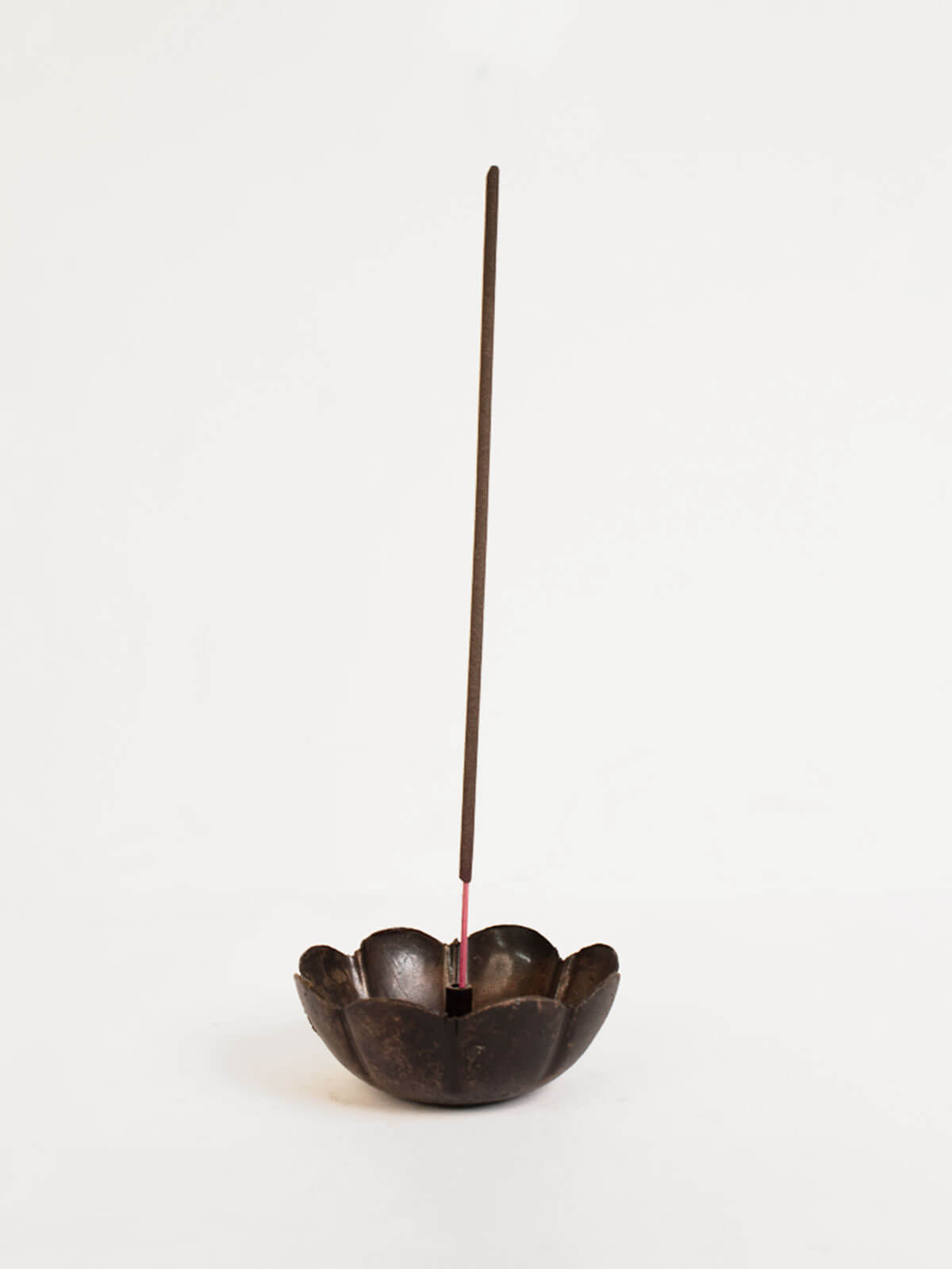 Premium Incense Holder with Poppy Design - Elegant Aromatherapy Accessory for Meditation, Yoga & Home Decor