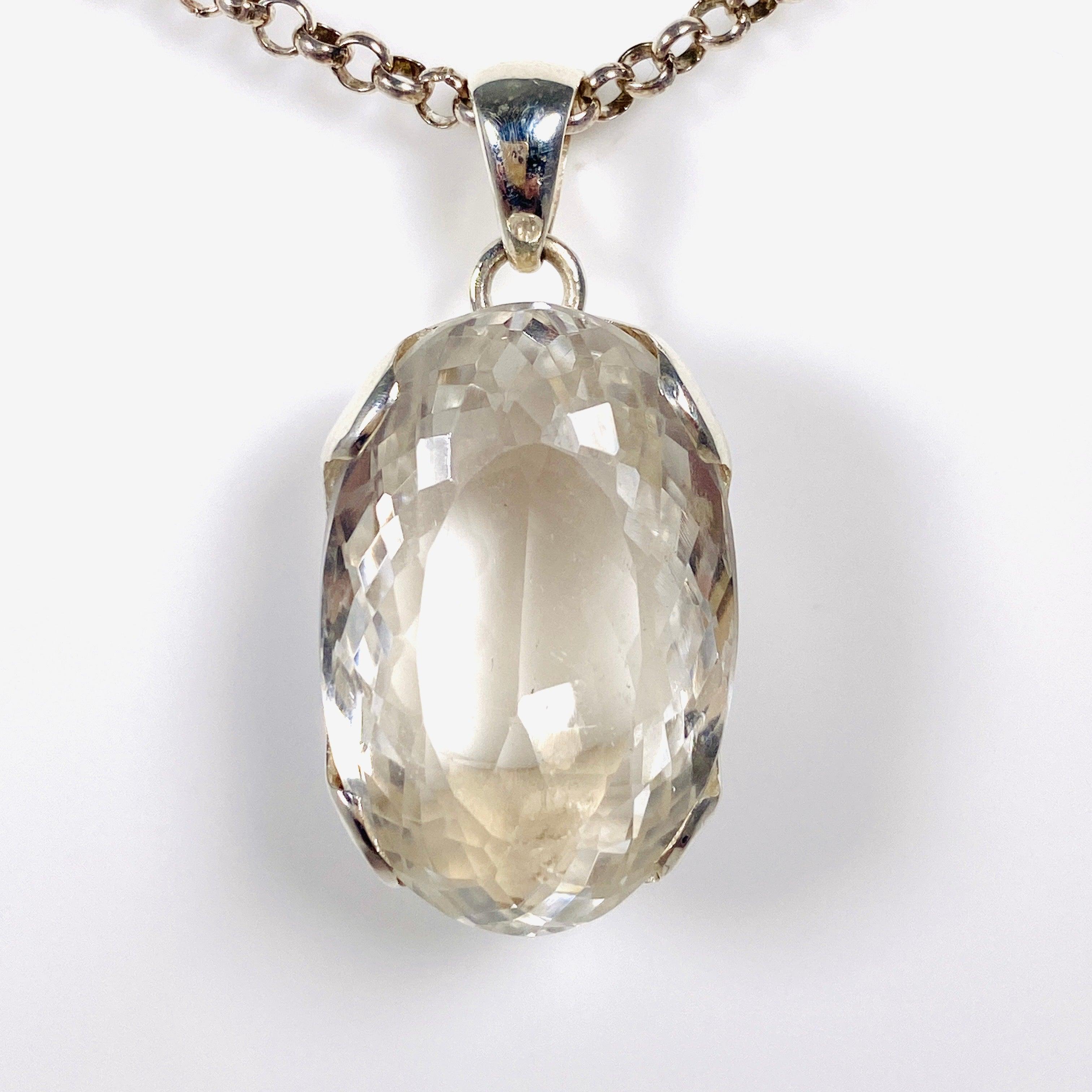 Natural Clear Quartz Faceted Oval Pendant Necklace - Elegant Healing Crystal Jewelry for Meditation, Energy Cleansing & Spiritual Gifts
