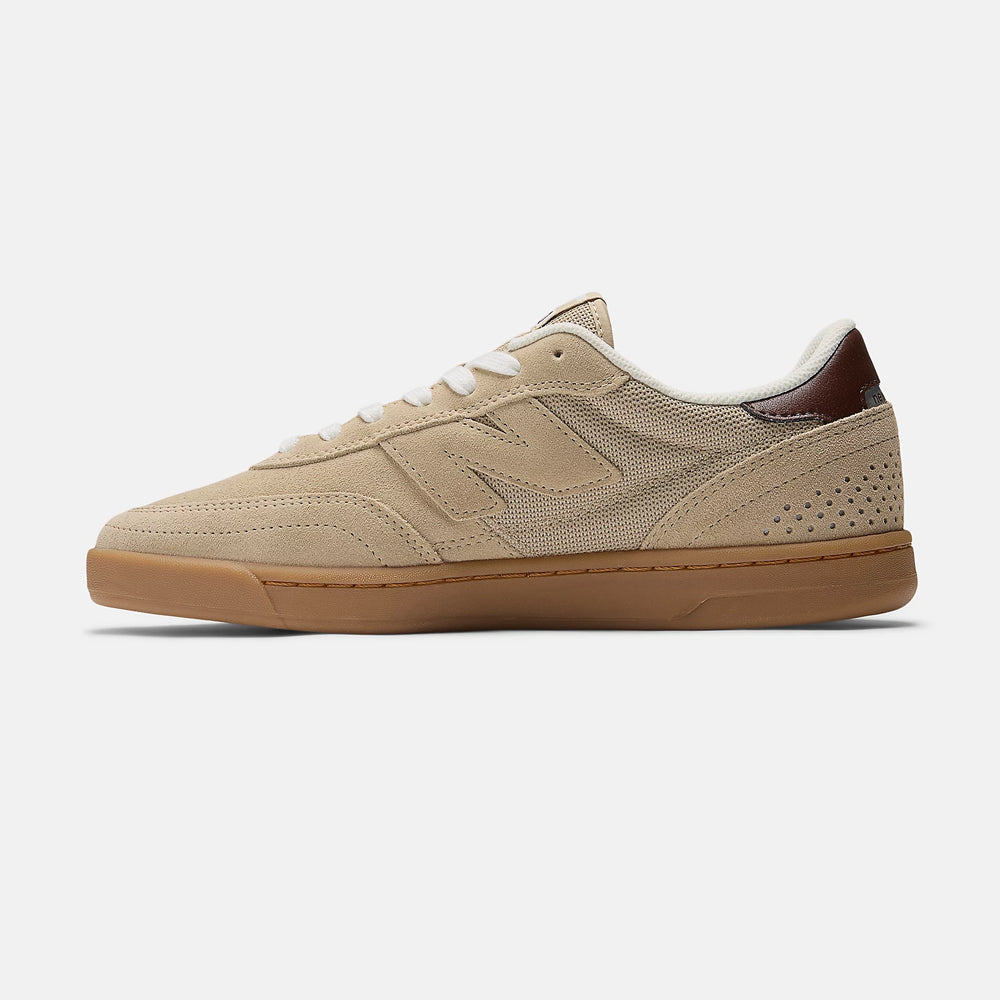 New Balance Numeric 440 V2 Low Wide Men's Skateboarding Shoes - Comfortable & Durable for Street Skating & Casual Wear