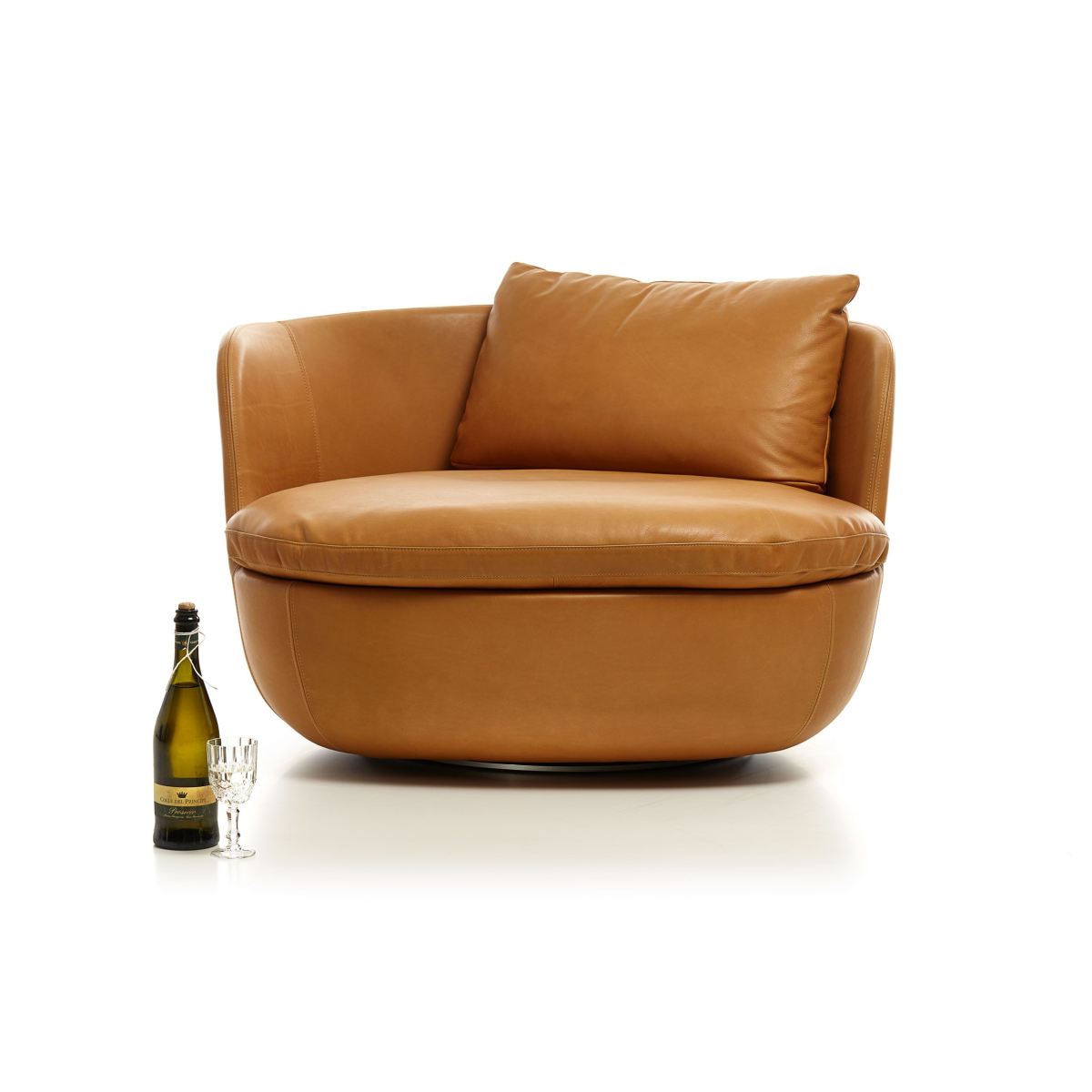 Moooi Bart Swivel Chair - Modern Rotating Lounge Chair for Living Room, Office & Dining - Ergonomic Design with 360° Swivel Base - Stylish Home & Workspace Seating Solution
