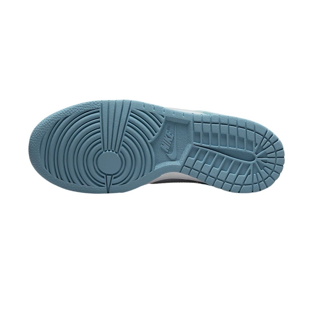 Nike Dunk Low GS Sneakers in Aura Blue - Stylish & Comfortable Shoes for Girls - Perfect for School, Sports & Casual Wear