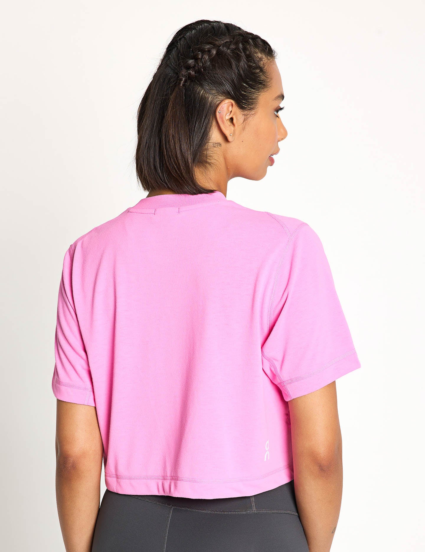 Train T Crop Top - Raspberry Red Women's Fitness Workout Shirt for Yoga, Running & Gym