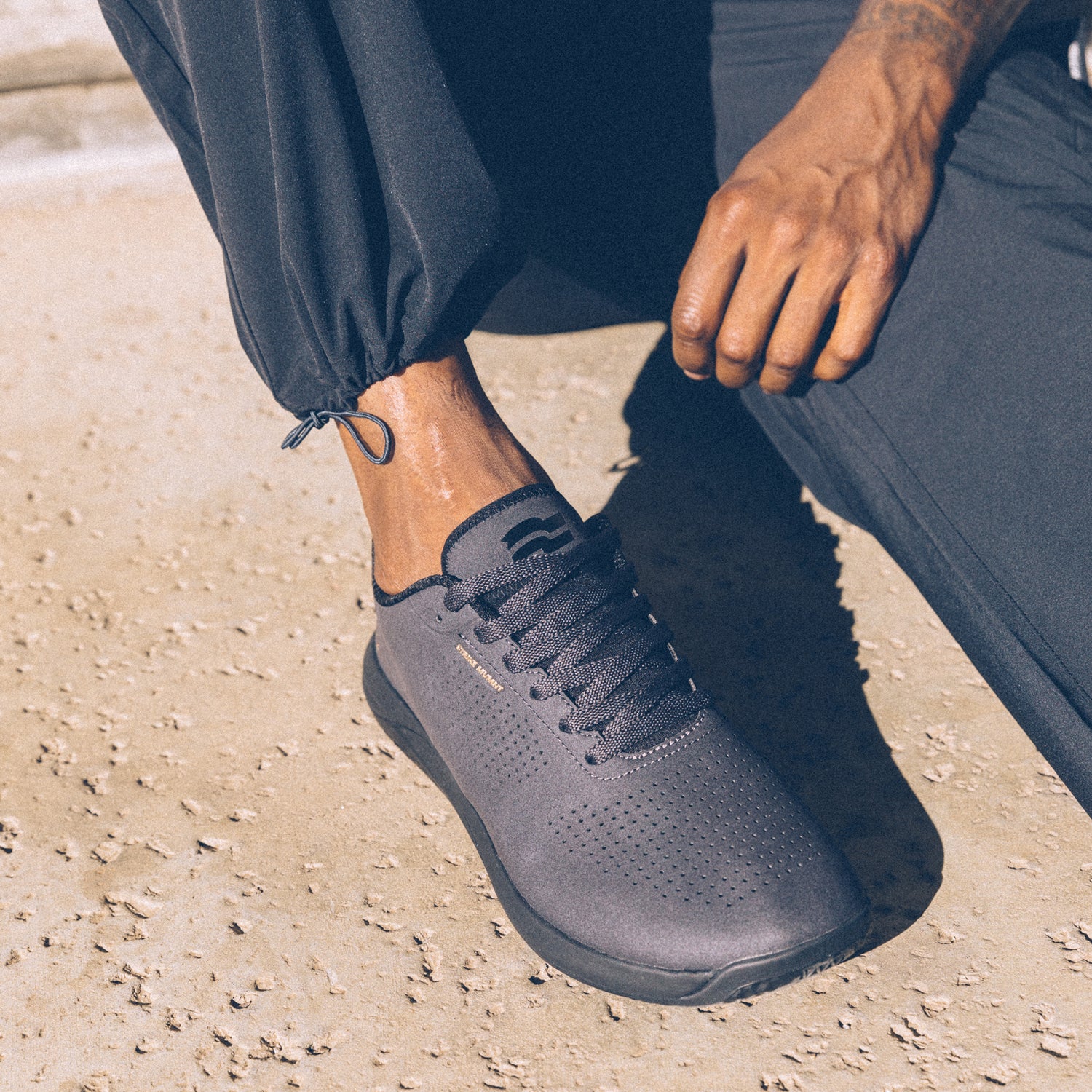 STRIKE MVMNT Sueze EZ Trainer - Lightweight Running Shoes for Men & Women - Perfect for Gym Workouts, Jogging & Outdoor Activities