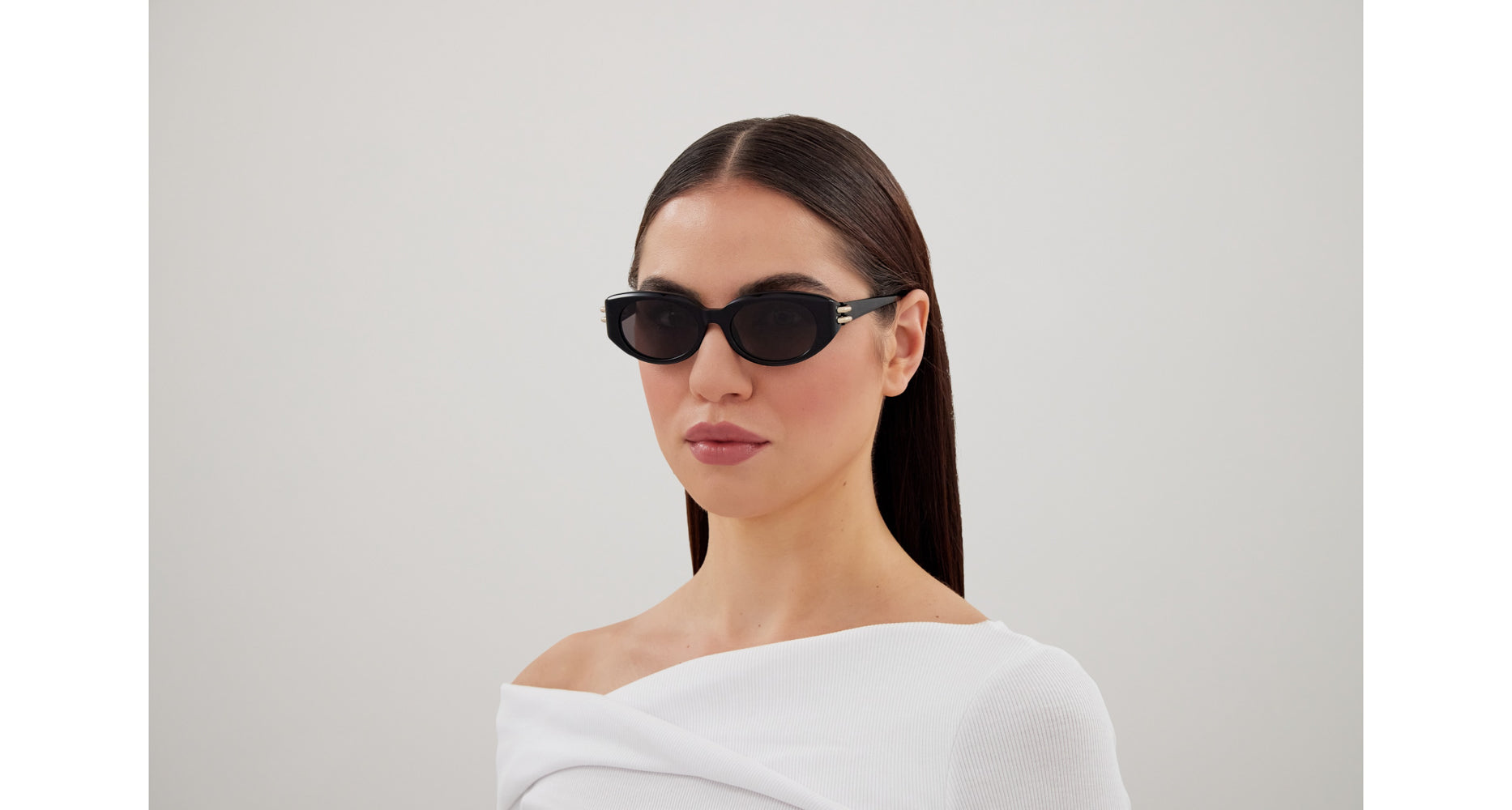 Alexander McQueen AM0469S Sunglasses - Luxury Designer Shades for Women & Men, UV Protection, Stylish Fashion Accessory for Outdoor, Travel & Daily Wear