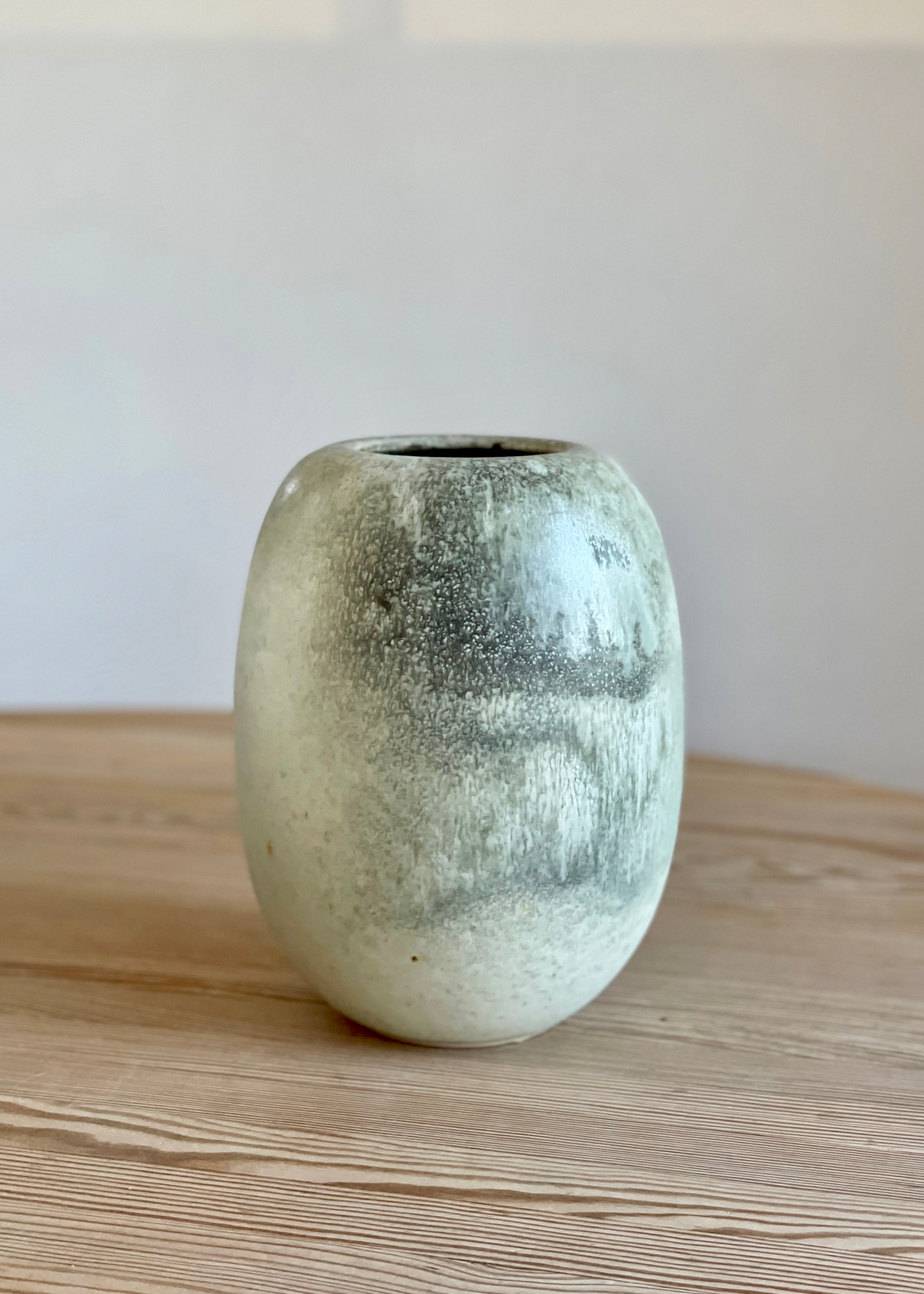Aage Würtz Handmade Ceramic Vase - Scandinavian Modern Home Decor for Living Room, Bedroom & Dining Table Centerpiece
