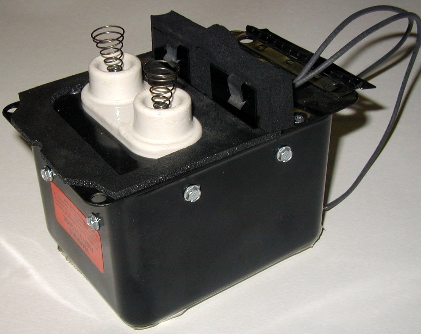 XDWN202 IGNITION TFMR P120 S10000 WAYNE - High-Performance Ignition Transformer for Gas Pumps & Automotive Applications