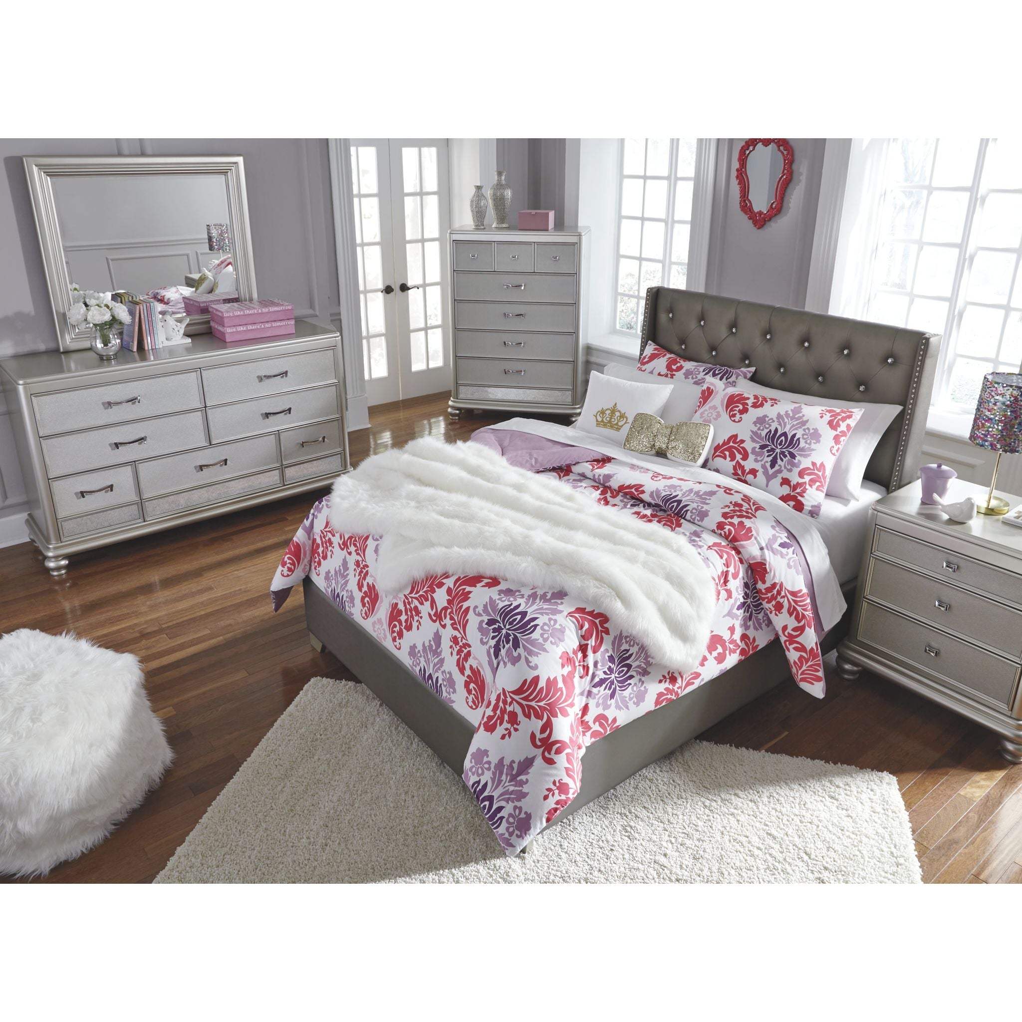 Ashley Coralayne 3-Piece Queen Bedroom Set - Modern Bed Frame with Nightstands - Perfect for Master Bedroom, Guest Room & Apartment Decor