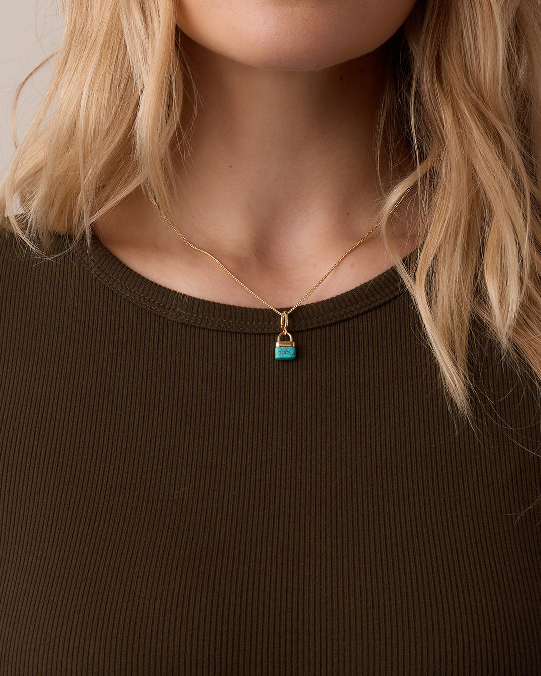 Stylish Padlock Parker Charm Necklace for Women - Elegant Fashion Jewelry Gift for Her - Perfect for Everyday Wear, Date Nights & Special Occasions