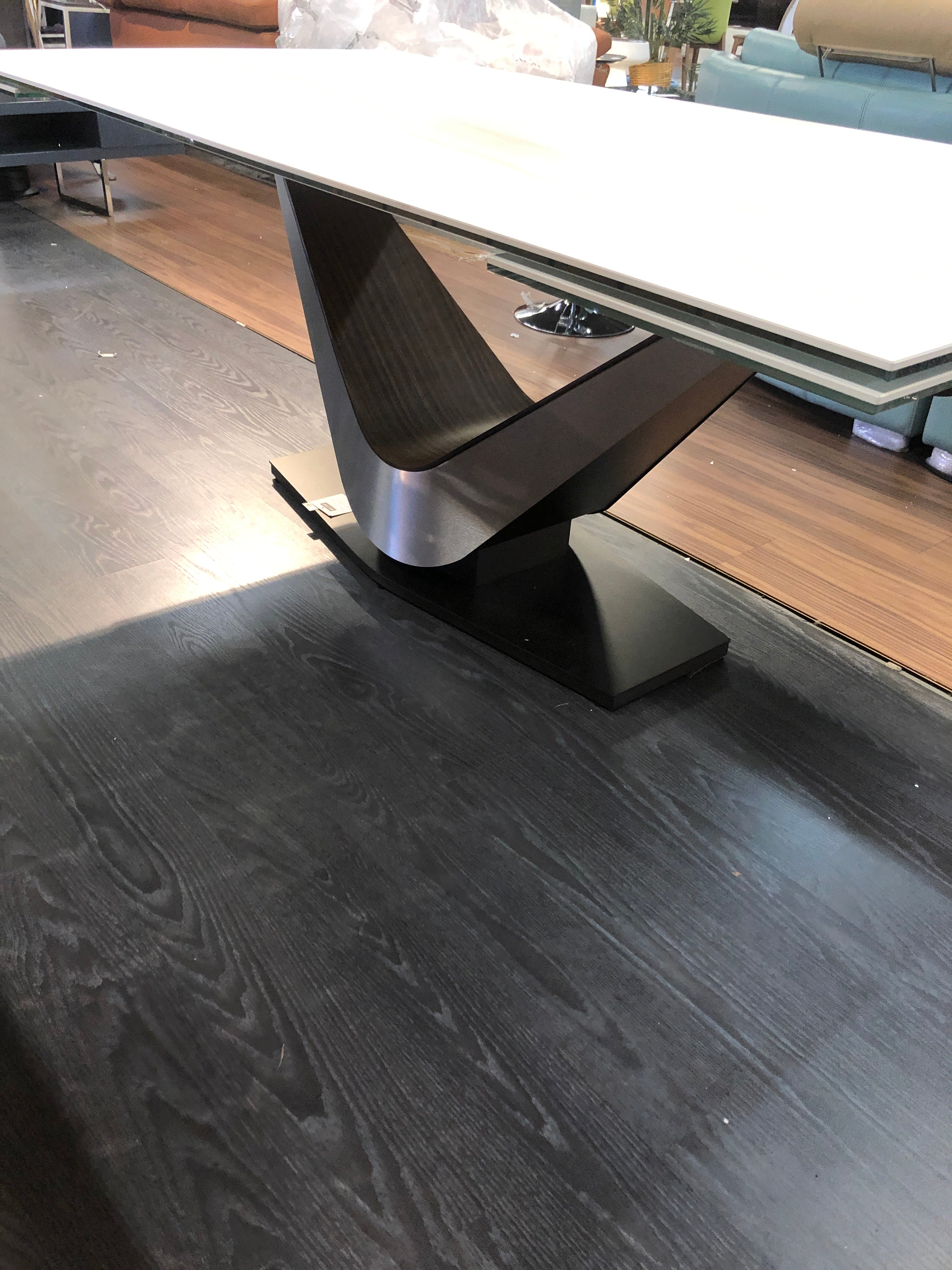 ELITE MODERN Victor Dining Table - Elegant Modern Dining Room Furniture for Home & Restaurant Use