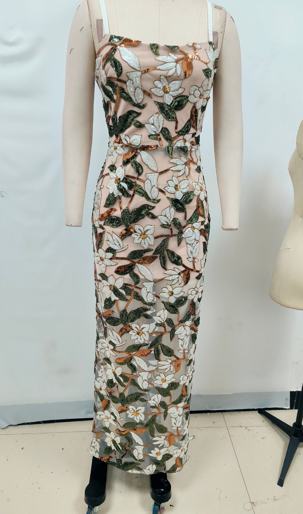 CARSEN Women's Strappy Floral Embroidered Maxi Dress - Elegant Summer Beach Wedding Party Dress