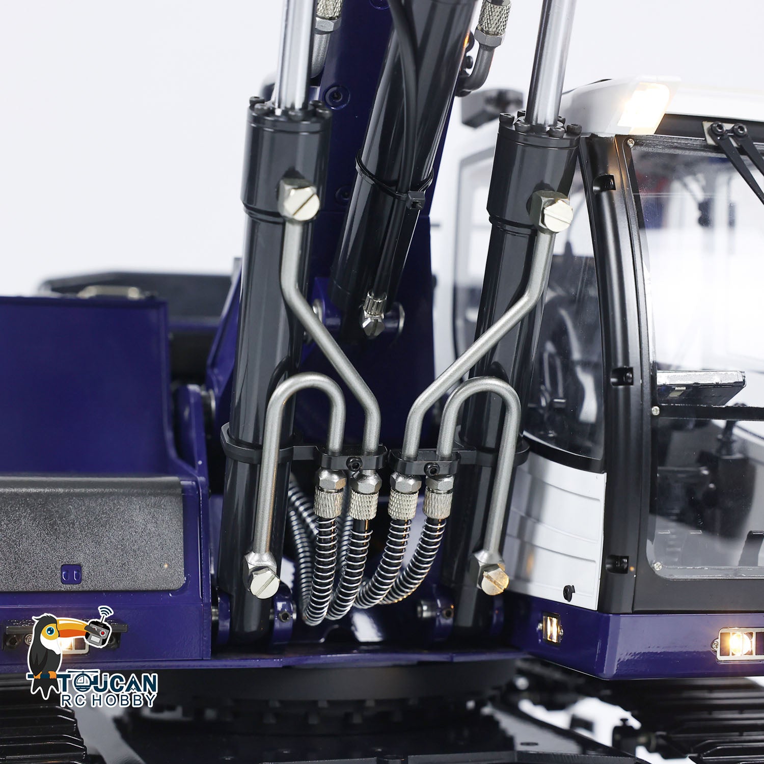 1/14 Scale Metal R946 RC Hydraulic Excavator Toy - Remote Control Construction Digger with Tiltable Clamshell Bucket, DIY Assembled Model Car for Adults & Kids | Construction Site Play, Sandbox Toy, Collector's Item, STEM Learning Gift