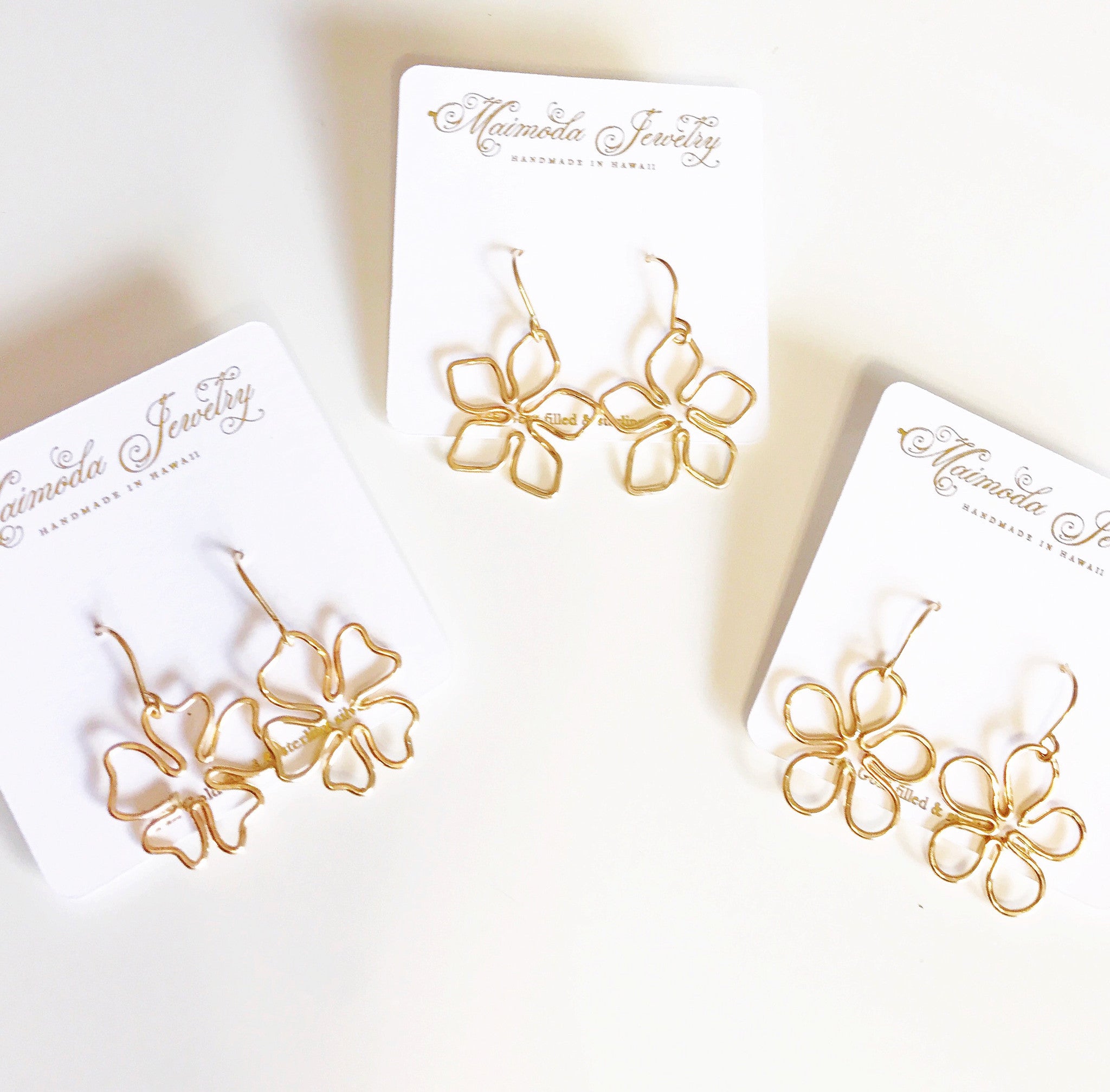 Tiare Flower Earrings - Small Hawaiian Tiare Blossom Studs (E340) for Women | Perfect for Beach Weddings, Luau Parties & Tropical Vacations