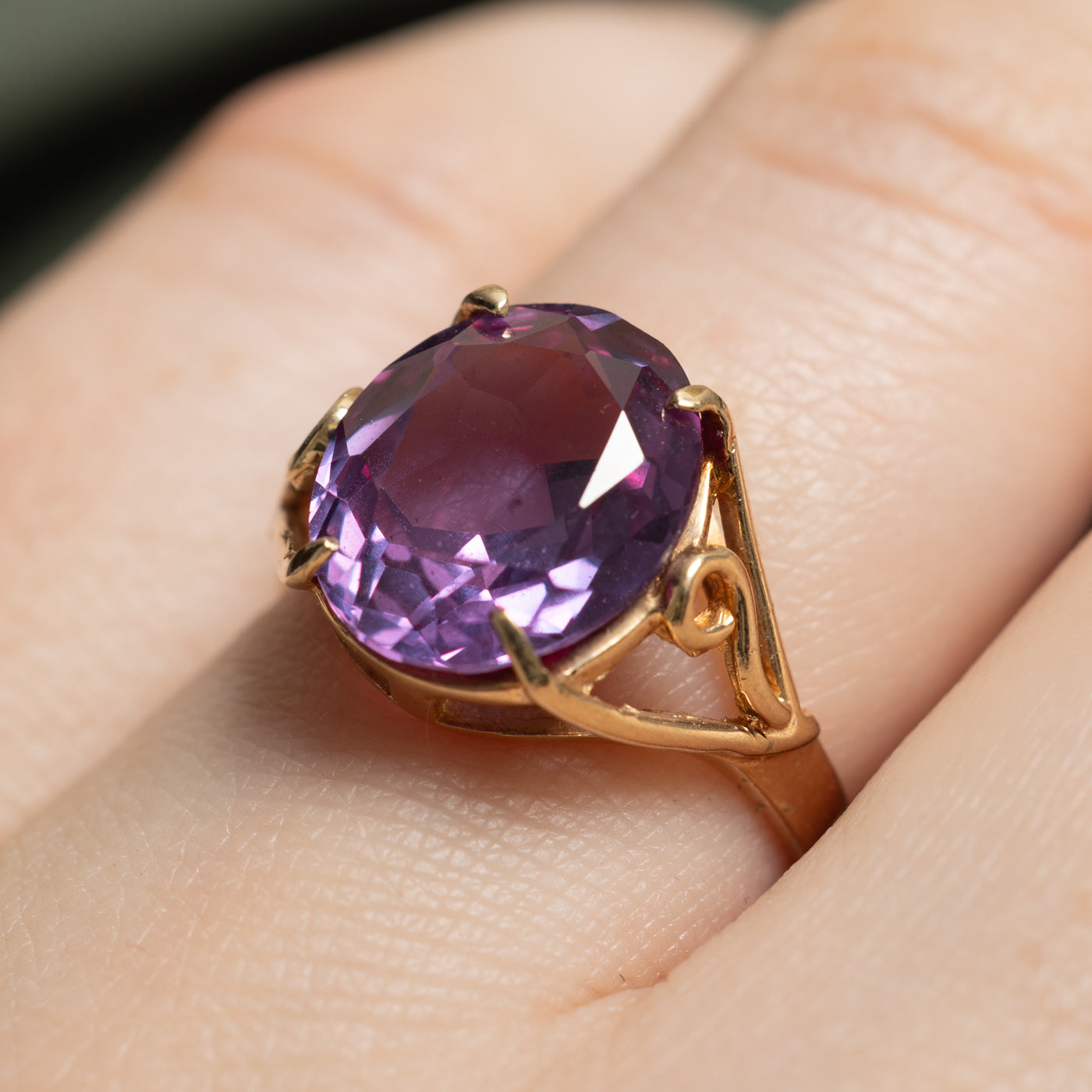 4.50ct Synthetic Color Change Sapphire Cocktail Ring - Size 6 | Elegant Evening Wear & Special Occasion Jewelry for Women