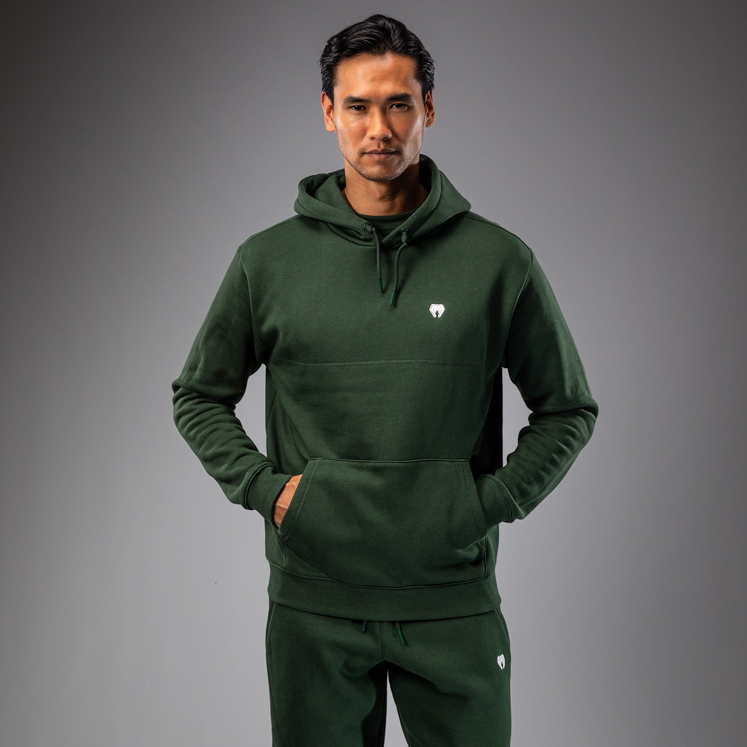 Venum Silent Power Hoodie - Lightweight Training Hooded Sweatshirt for Men & Women - Forest Green - Perfect for Gym, Running & Outdoor Workouts