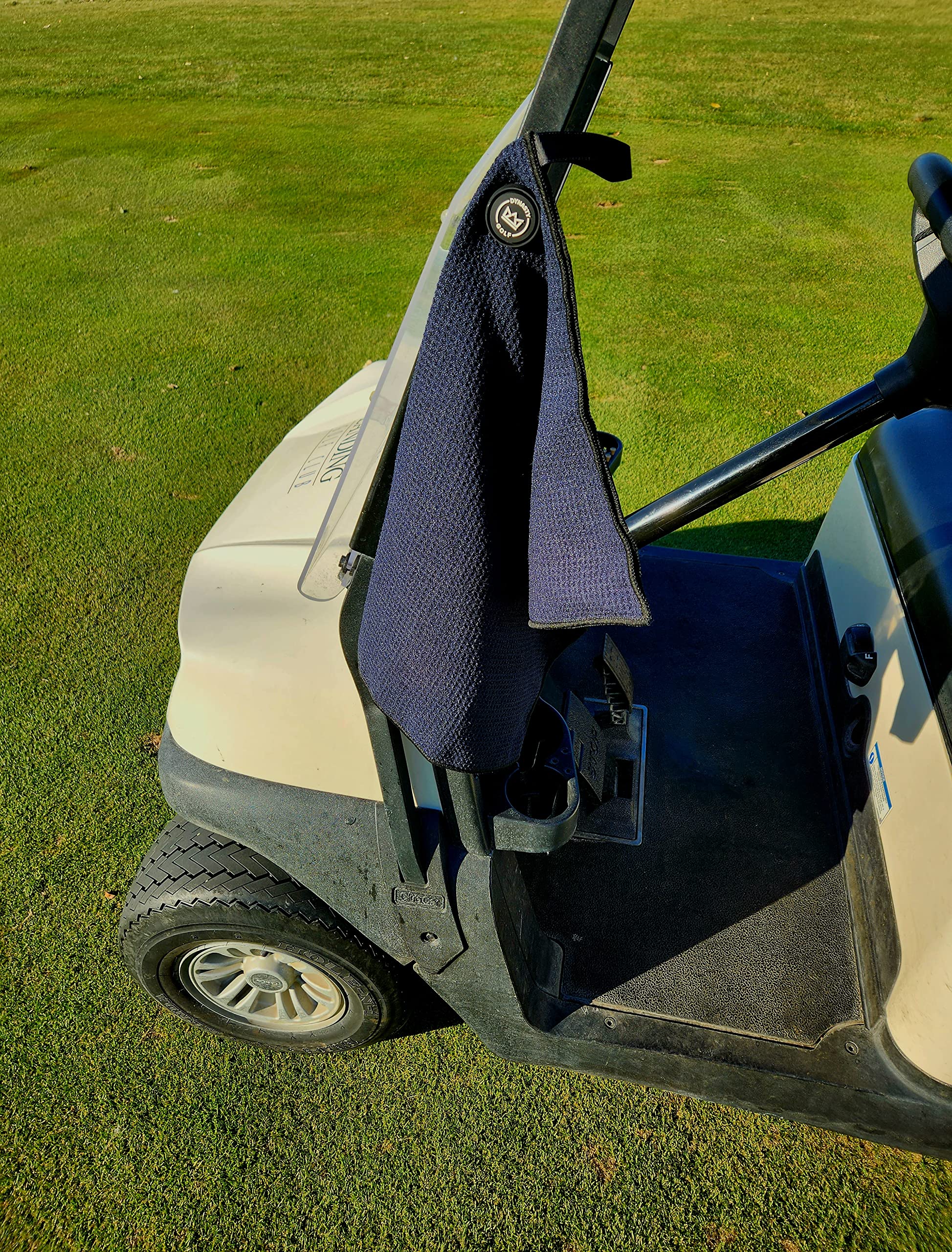 Premium Magnetic Golf Towel for Golf Bags - Microfiber Waffle Pattern Golf Towel with Strong Magnet for Men & Women (Black) - Perfect for Golf Course, Driving Range & Club Cleaning