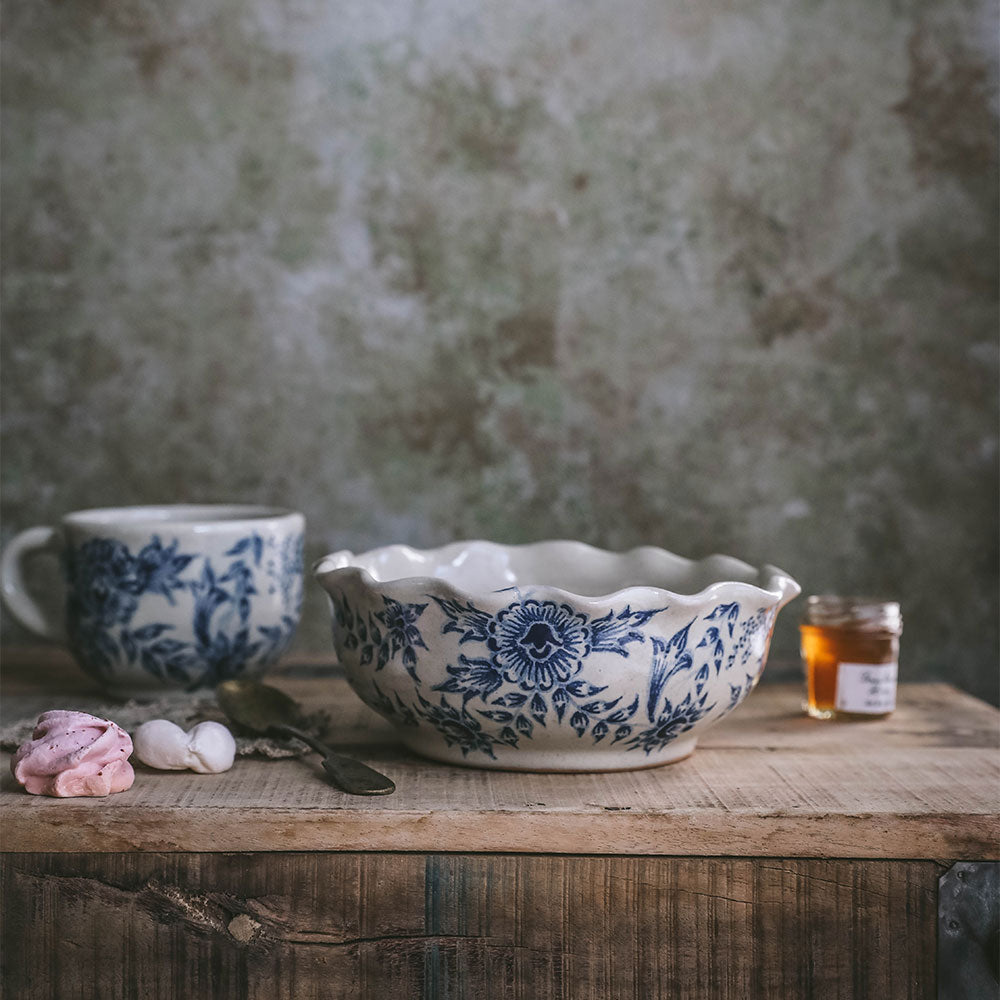 Hand-Painted Artisan Bowl – Unique Ceramic Serving Bowl for Salads, Soups & Decor – Perfect for Home Dining & Gift Giving