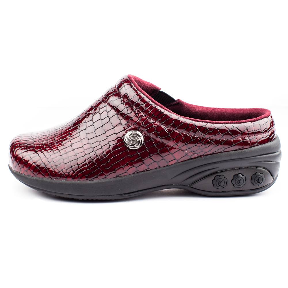 Molly Women's Comfortable Leather Clogs - Soft Slip-On Shoes for Women - Casual House Slippers & Garden Shoes for Walking, Errands, and Relaxing at Home