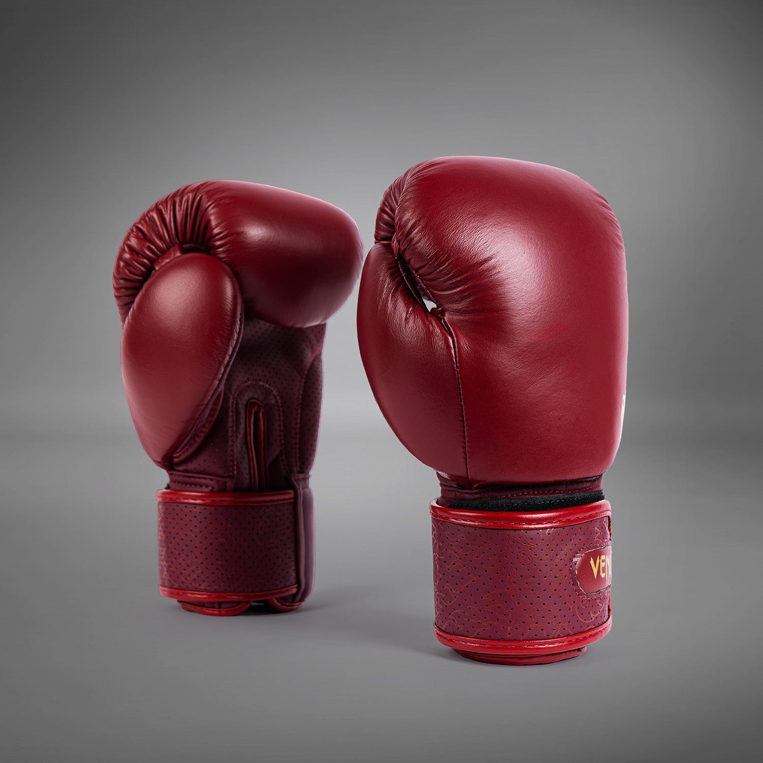 Venum Power 2.0 Boxing Gloves - Premium MMA Training Gloves for Men & Women - Burgundy/Black - Ideal for Boxing, Kickboxing, MMA & Fitness Training