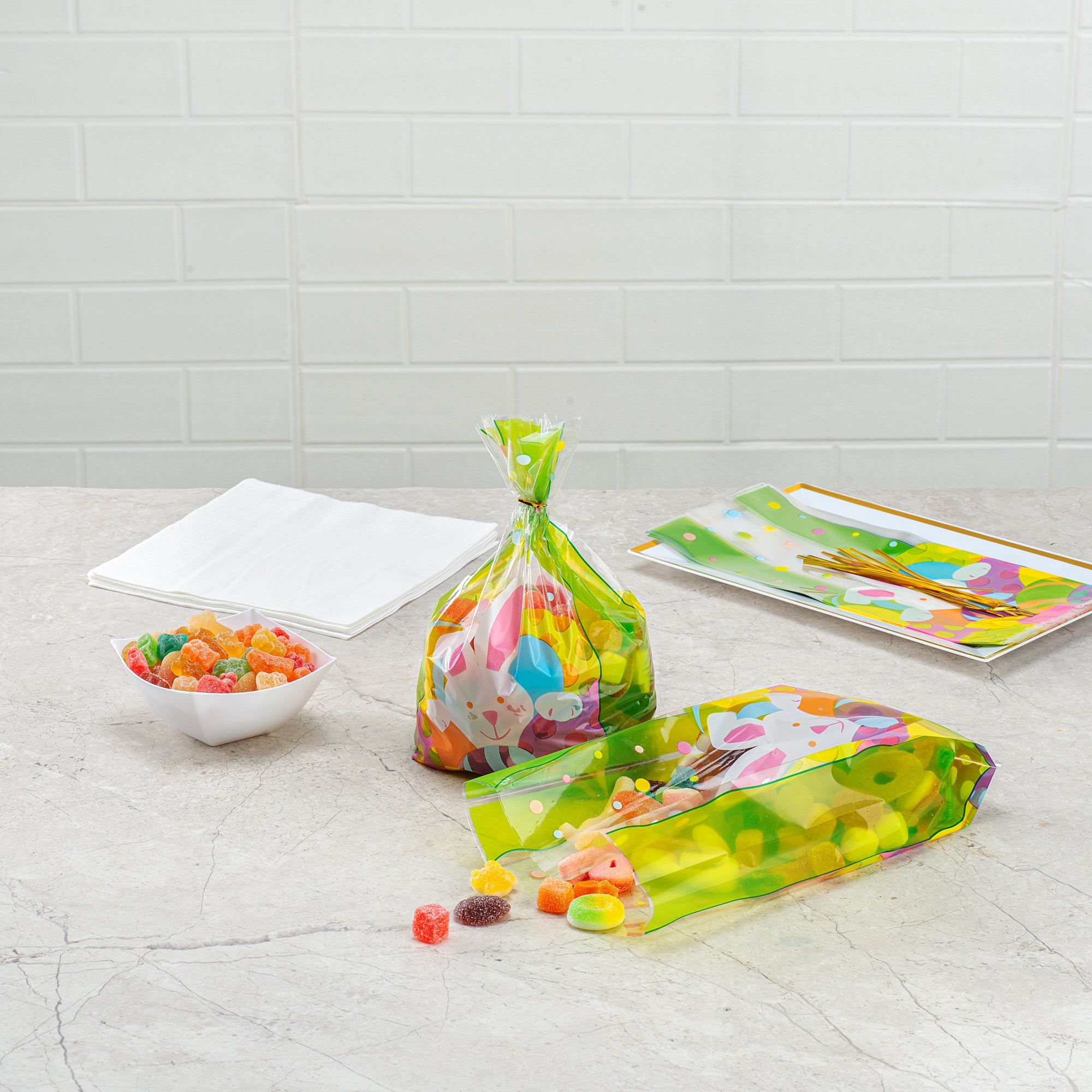 Easter Bunny Plastic Candy Bags - 5 x 3 x 11 Inches Gusseted Stand-Up Pouches (4000 Count Bulk Box) - Perfect for Easter Treats, Party Favors & Holiday Candy Packaging