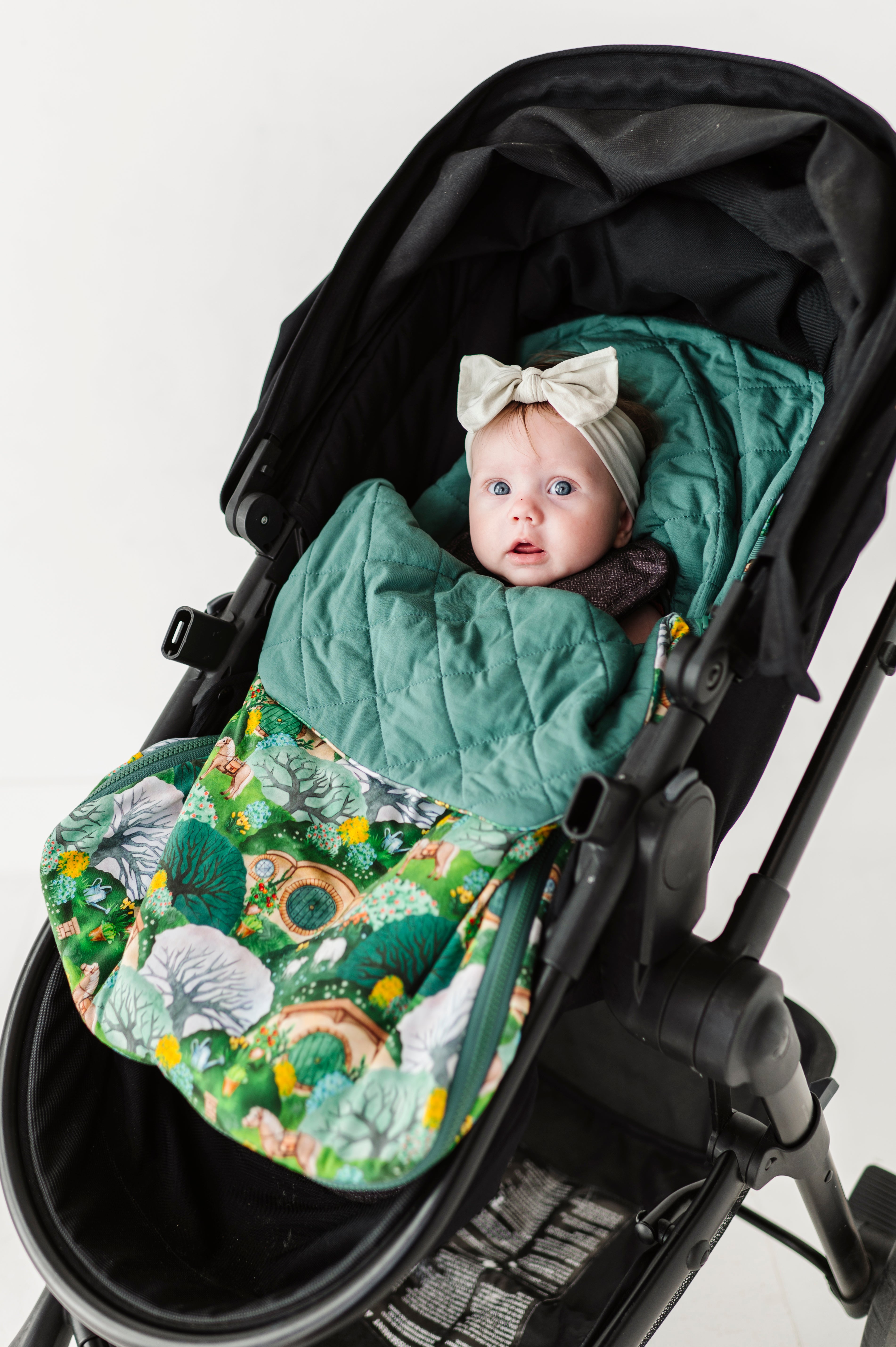 The Shire™ In Bloom Stroller Sack - Stylish & Functional Diaper Bag for On-the-Go Parents | Perfect for Walks, Travel & Daycare | Water-Resistant & Spacious Design