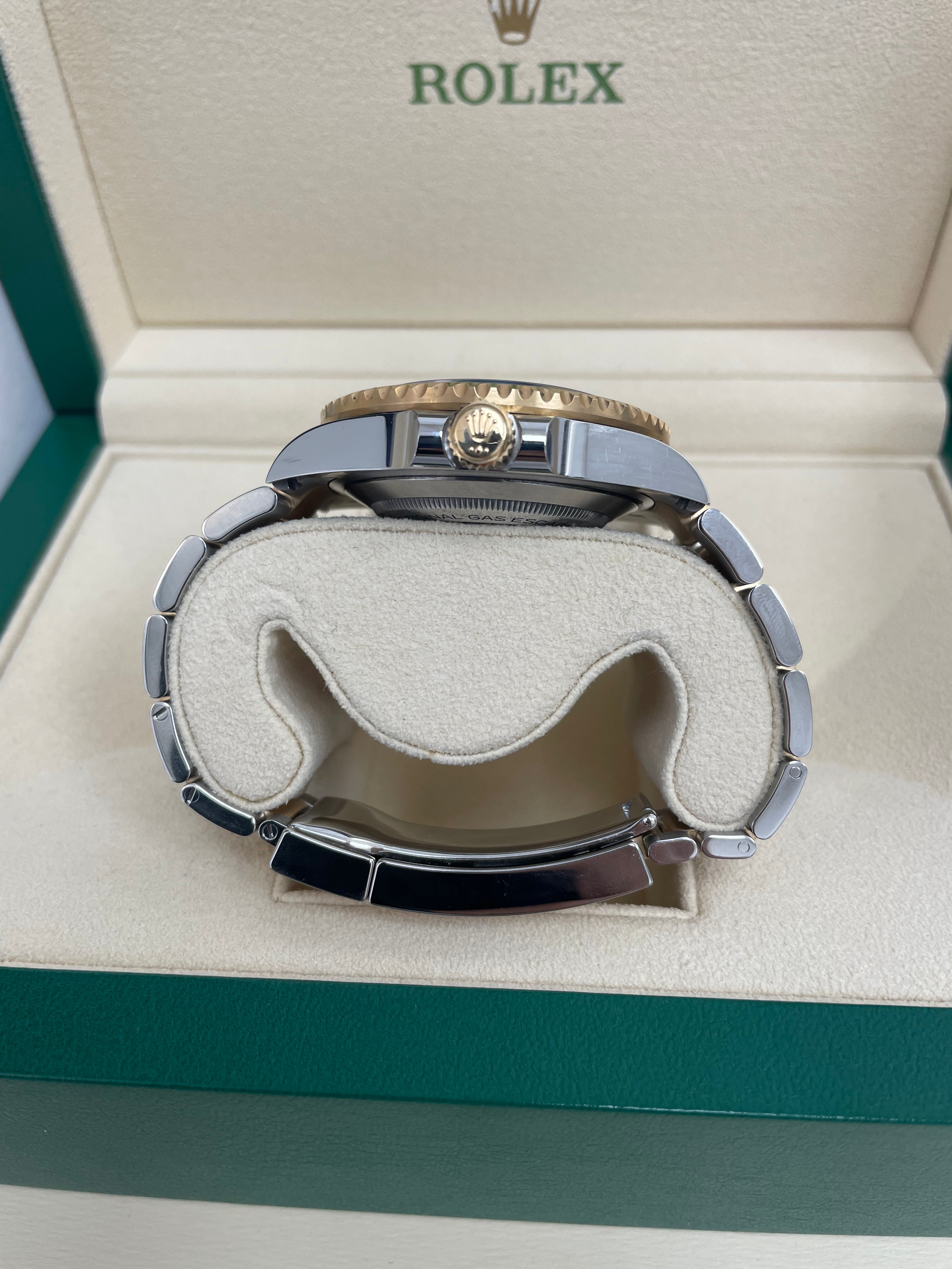 Rolex Sea-Dweller 43mm Two-Tone Yellow Gold & Steel Watch with Oyster Bracelet - Luxury Dive Watch for Men, Professional Scuba Diving & Everyday Wear (Ref. 126603)