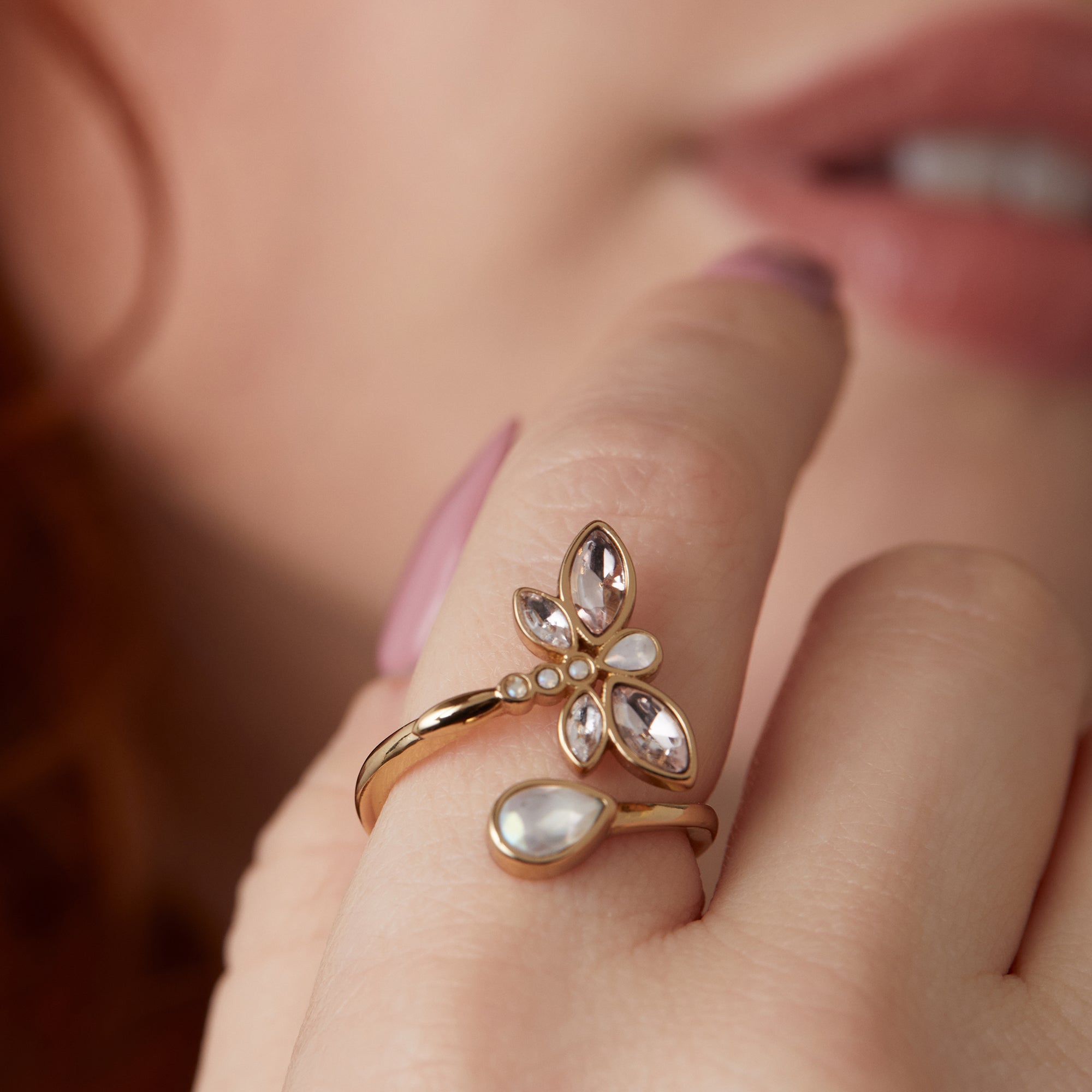 Exquisite Crystal Dragonfly Ring for Women - Elegant Silver Jewelry Gift for Her - Perfect for Weddings, Parties & Everyday Wear