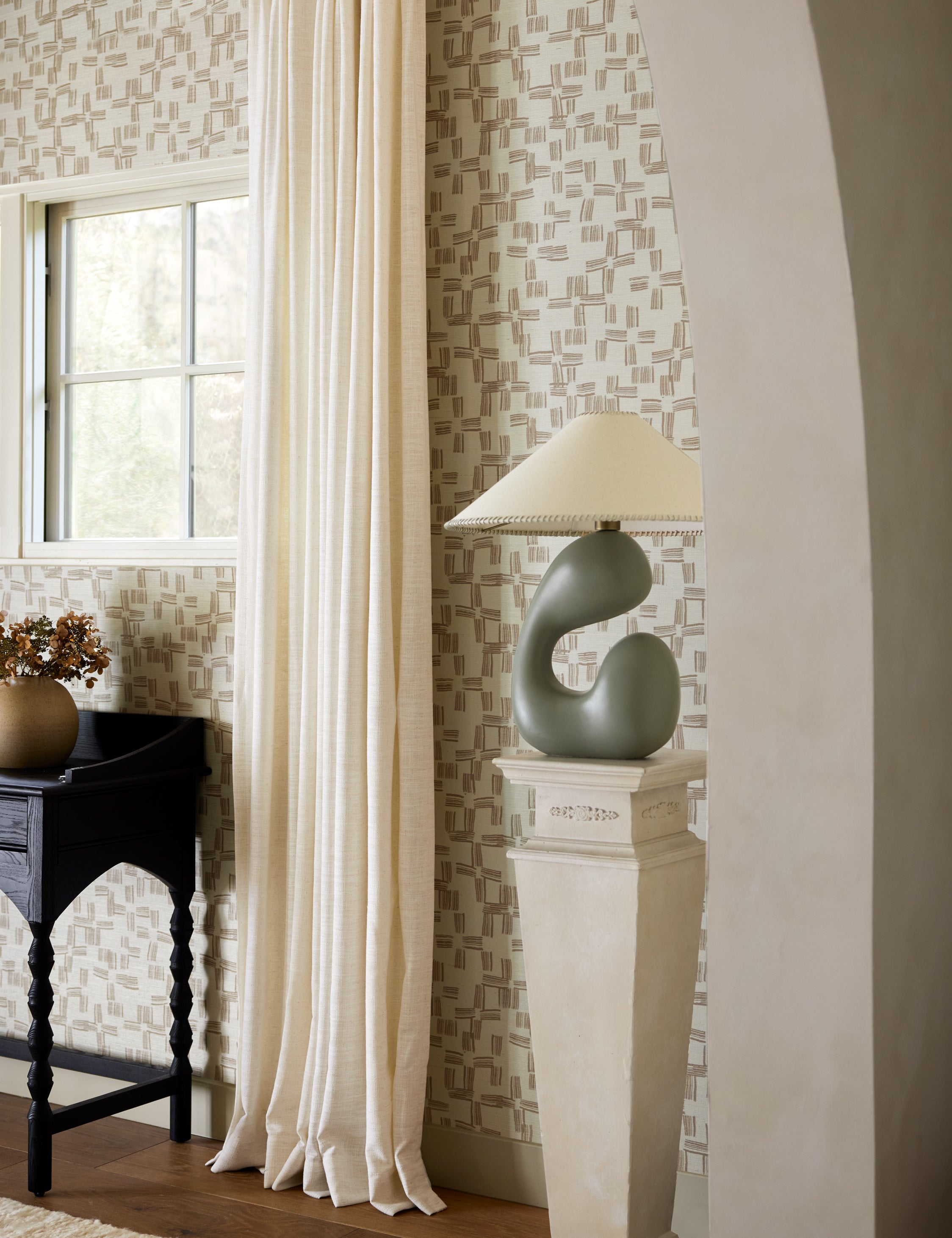 Élan Byrd Crossmarks Grasscloth Wallpaper - Natural Textured Peel & Stick Wallpaper for Living Room, Bedroom, and Home Office Decor