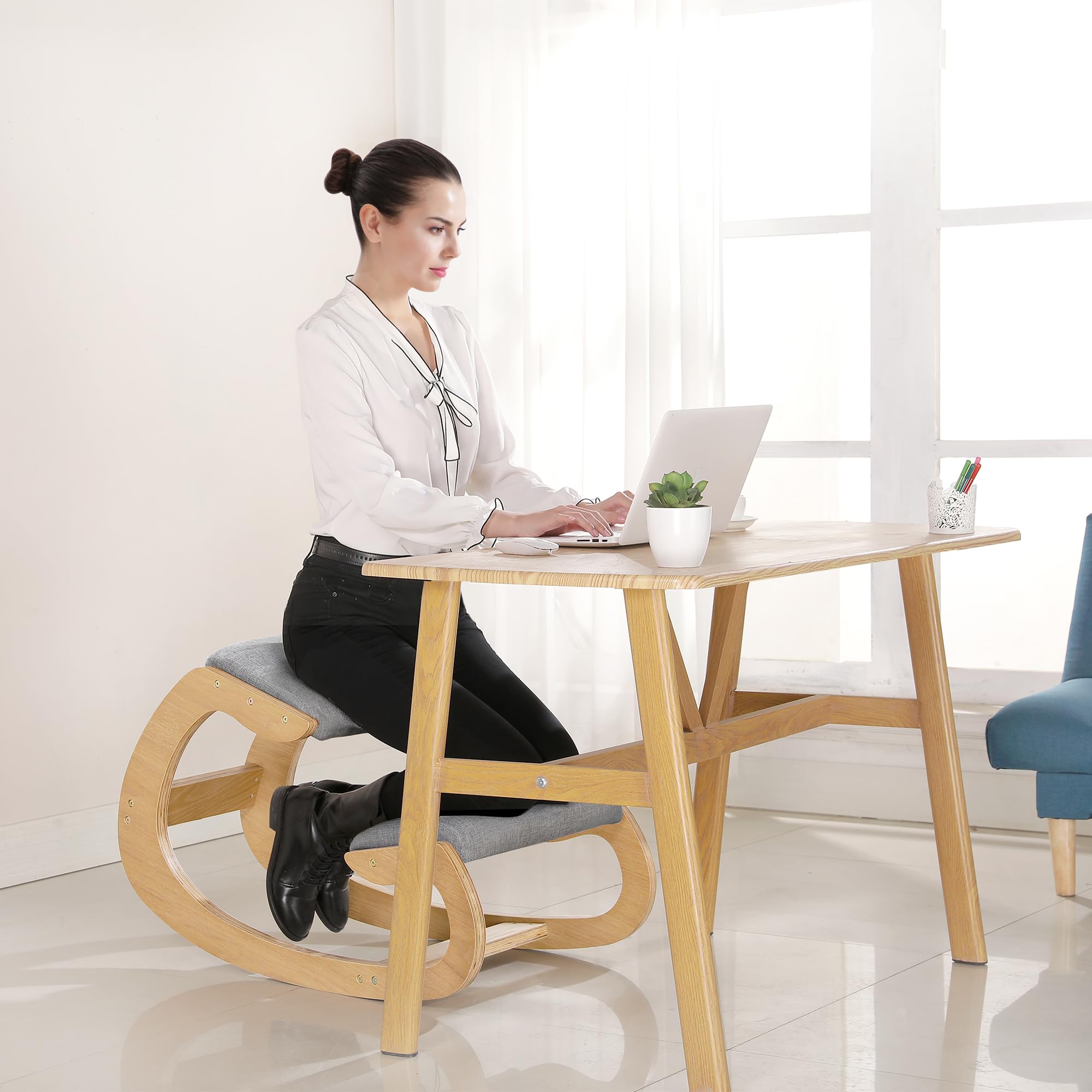 Ergonomic Kneeling Chair for Office & Home - Rocking Knee Stool with Wooden Frame & Linen Cushion - Improves Posture & Relieves Back/Neck Pain - White Oak Grey - Perfect for Meditation, Workstations & Pain Relief Therapy
