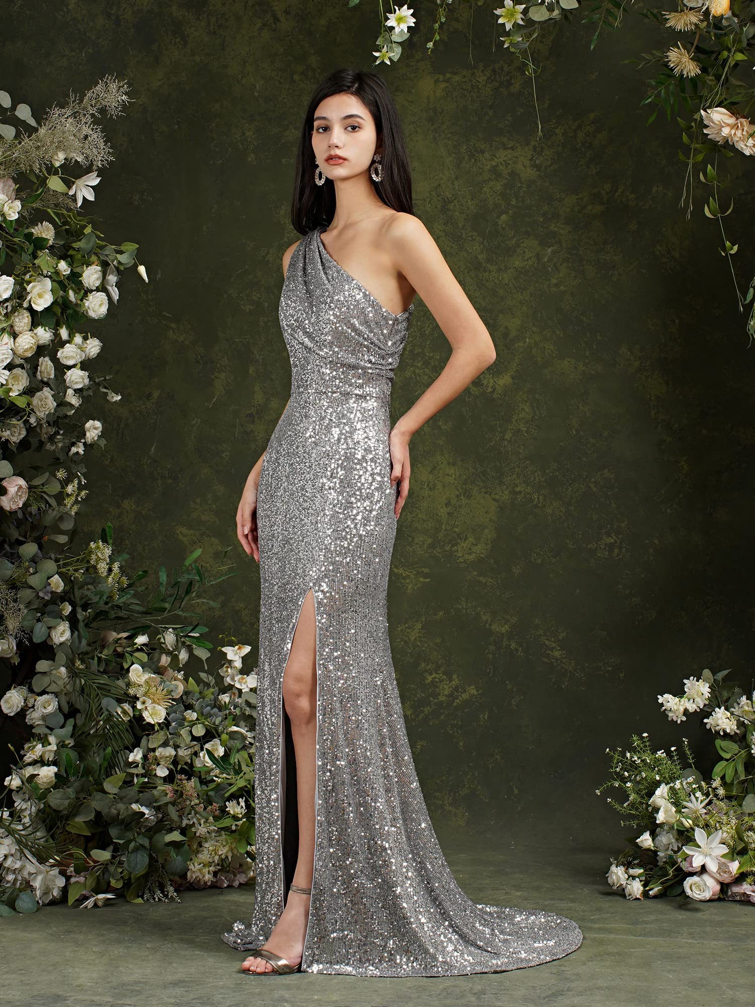 Sparkly Sequin Prom Dress for Women - Long Mermaid Bridesmaid Gown with Bodycon Fit for Formal Evening Parties & Special Occasions | Perfect for Homecoming, Weddings, and Red Carpet Events