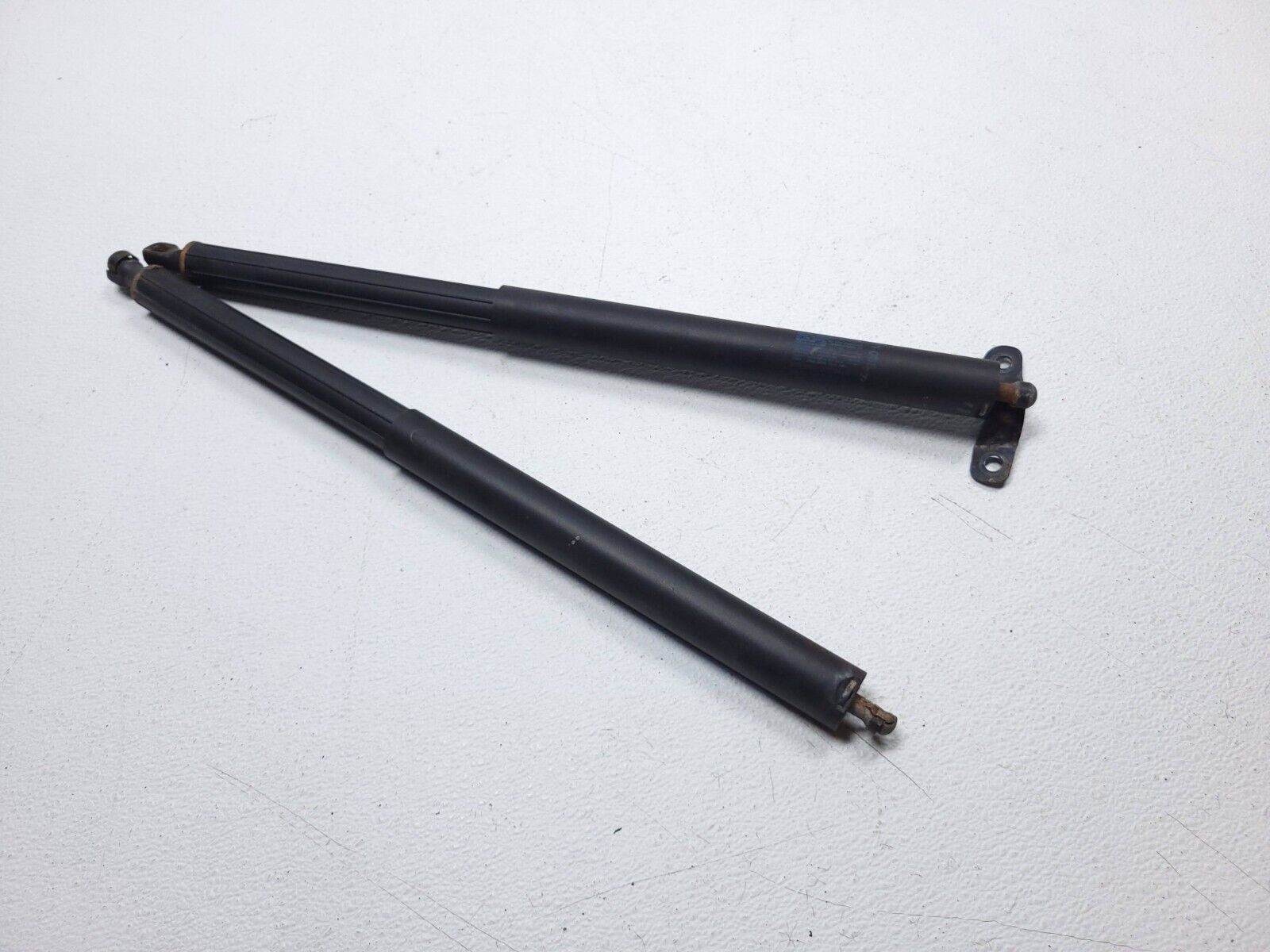 06-11 Mercedes ML500 Rear Trunk Lid Shock Strut Support Pair - OEM Replacement Parts for Smooth Trunk Operation - Perfect for Car Maintenance & Repair