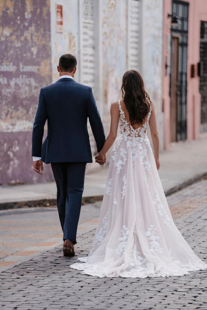 Allure Bridals 9956 Wedding Dress – Elegant A-Line Gown with Lace Detailing for Brides, Perfect for Church, Beach, and Ballroom Weddings