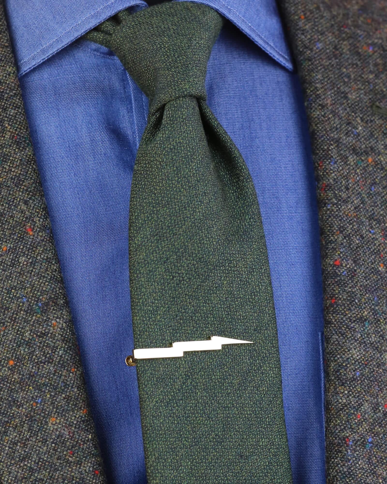 DÉCLIC Bolt Tie Bar in Gold - Elegant Men's Necktie Accessory for Weddings, Business & Formal Events