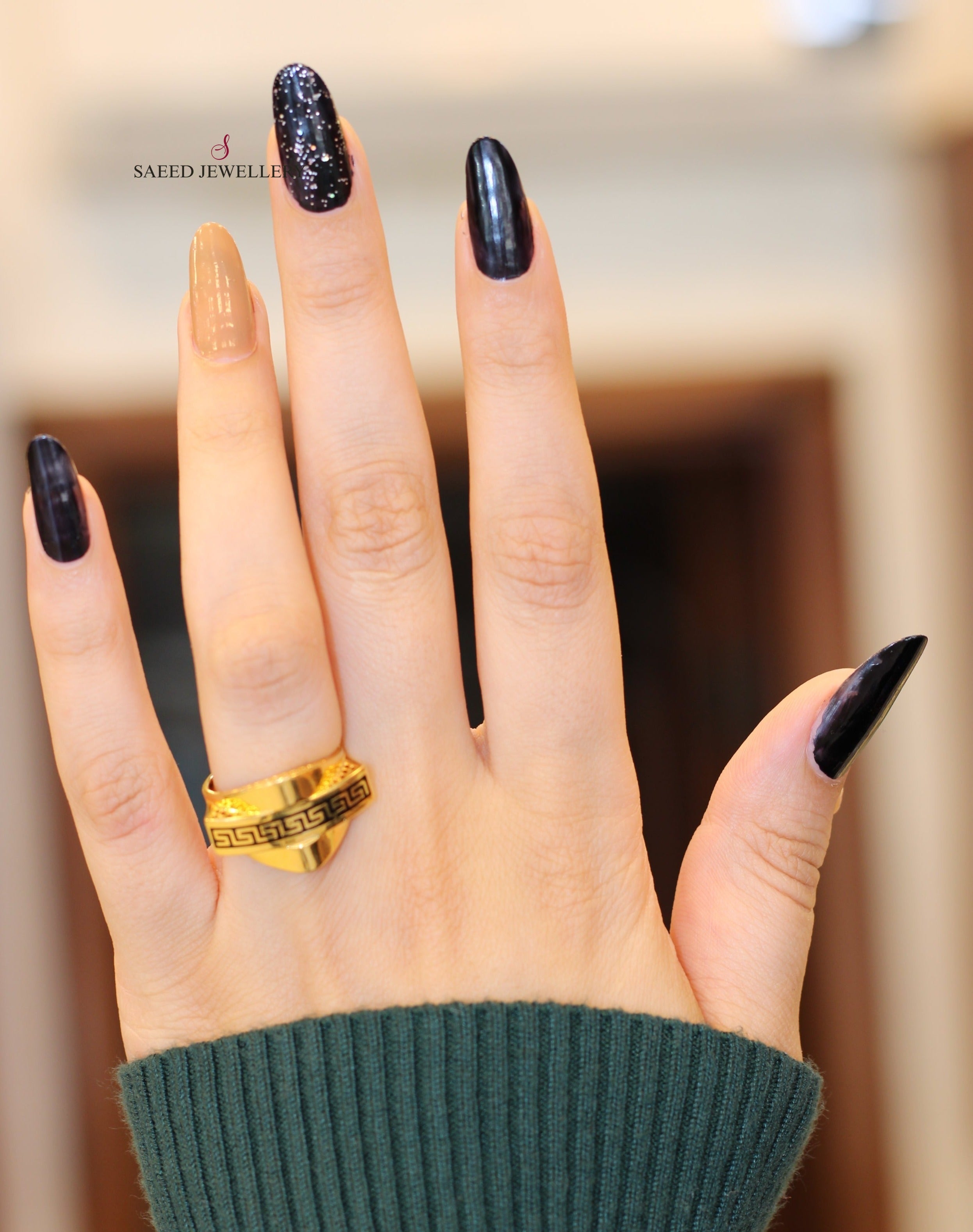 Stylish Enamel Fashion Ring for Women - Elegant Jewelry Gift for Parties, Date Nights & Special Occasions