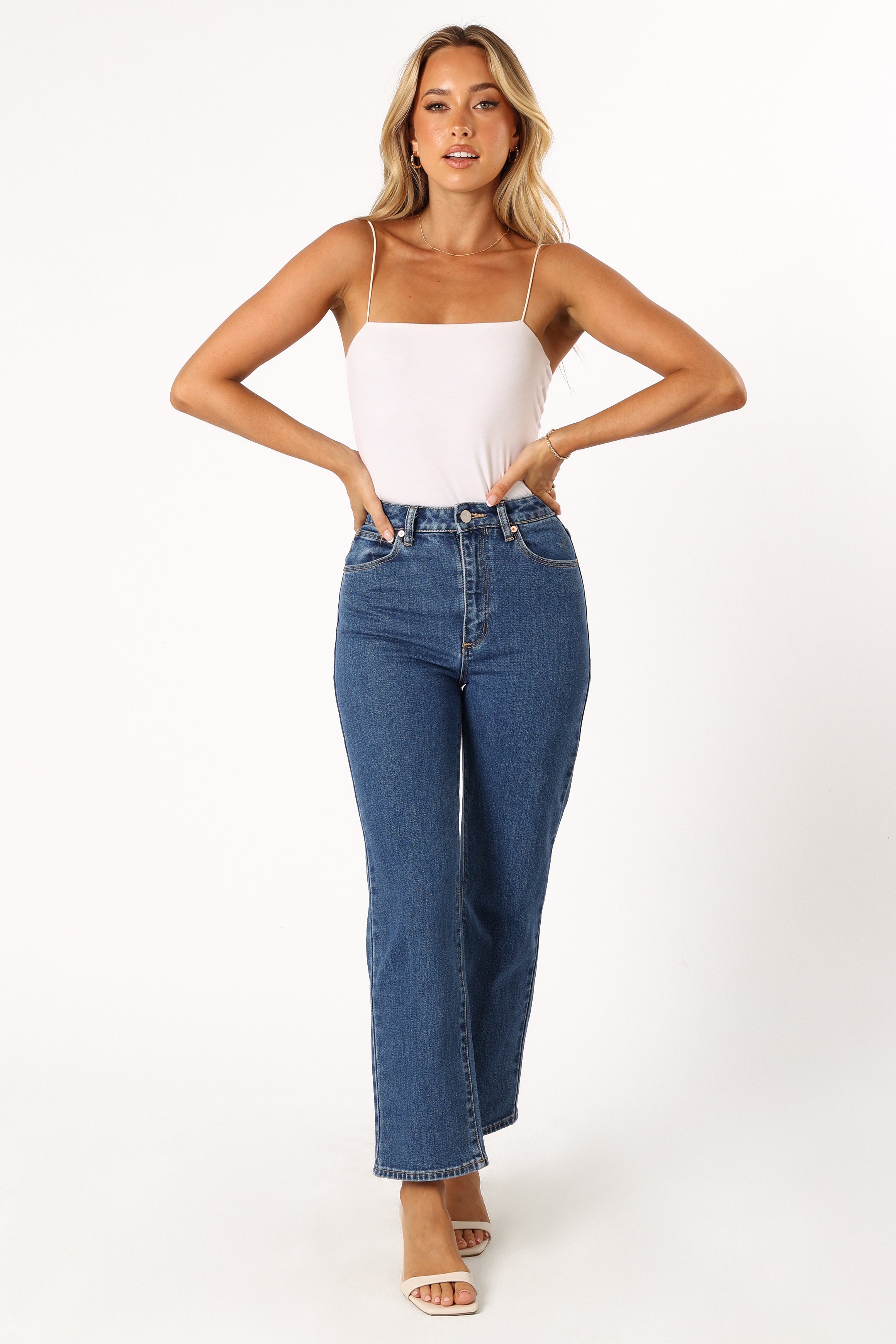 Abrand Venice Straight Kirin - Elegant and Comfortable Women's Jeans for Casual Wear, Office, and Night Out | High-Quality Denim Pants with Perfect Fit