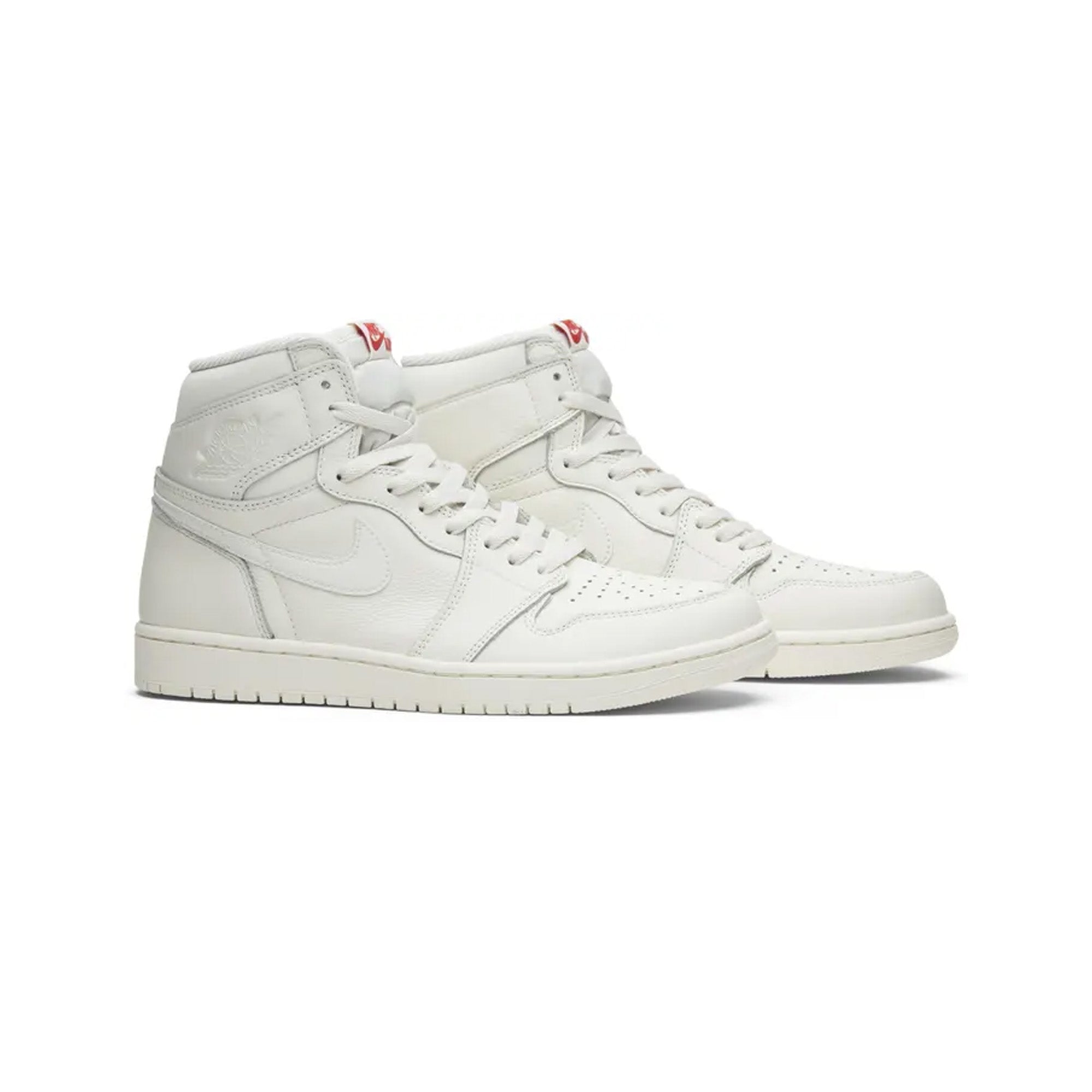 Air Jordan 1 Retro High OG 'Sail' Sneakers (2017) - Men's Basketball Shoes for Streetwear & Casual Fashion