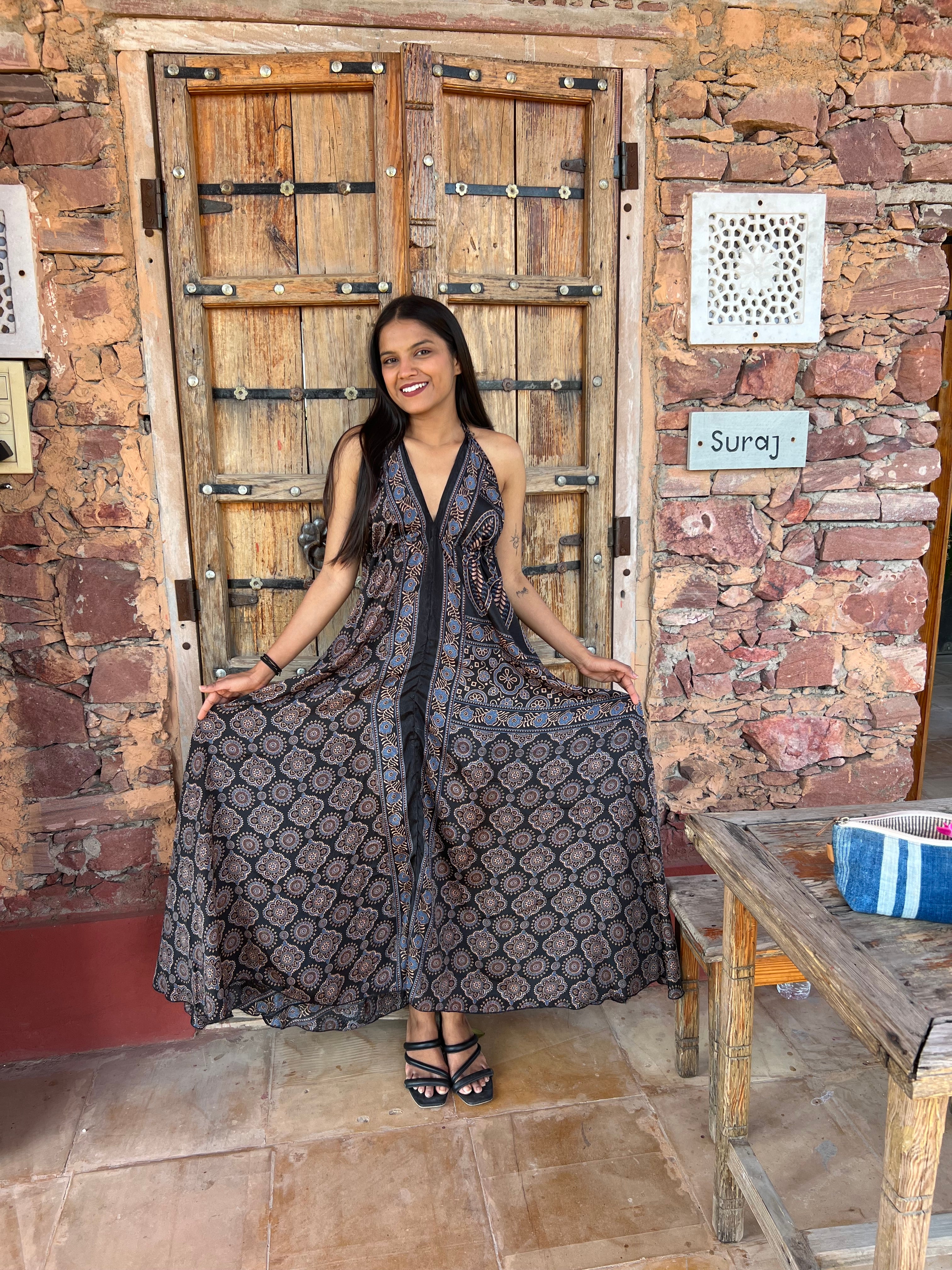 Elegant Black Magic Circle Long Dress for Women - Perfect for Parties, Weddings, and Special Occasions