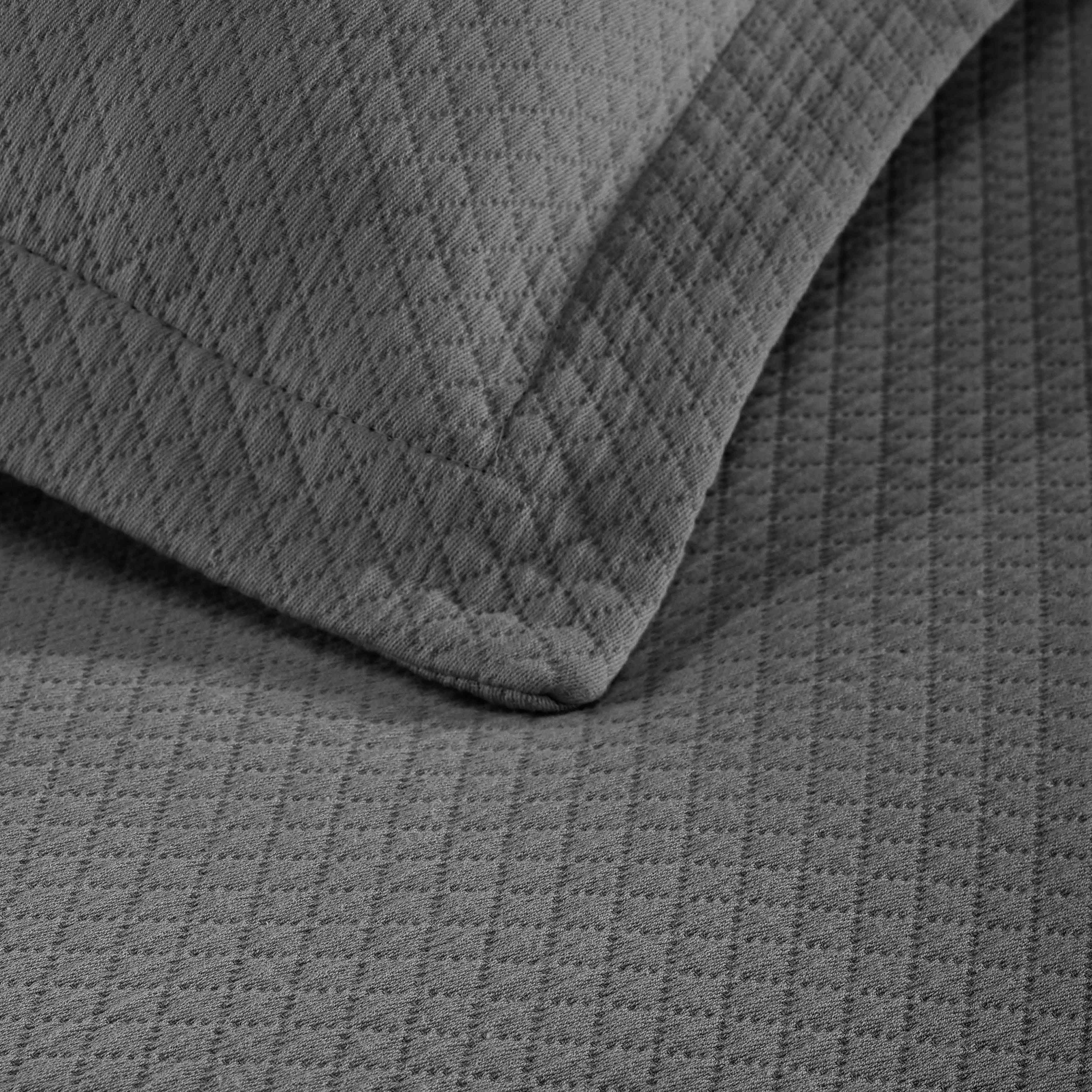 Luxury Jacquard Matelassé Cotton Diamond Solitaire Bedspread Set - Queen Size Bedding Coverlet for Master Bedroom, Guest Room & Hotel Decor