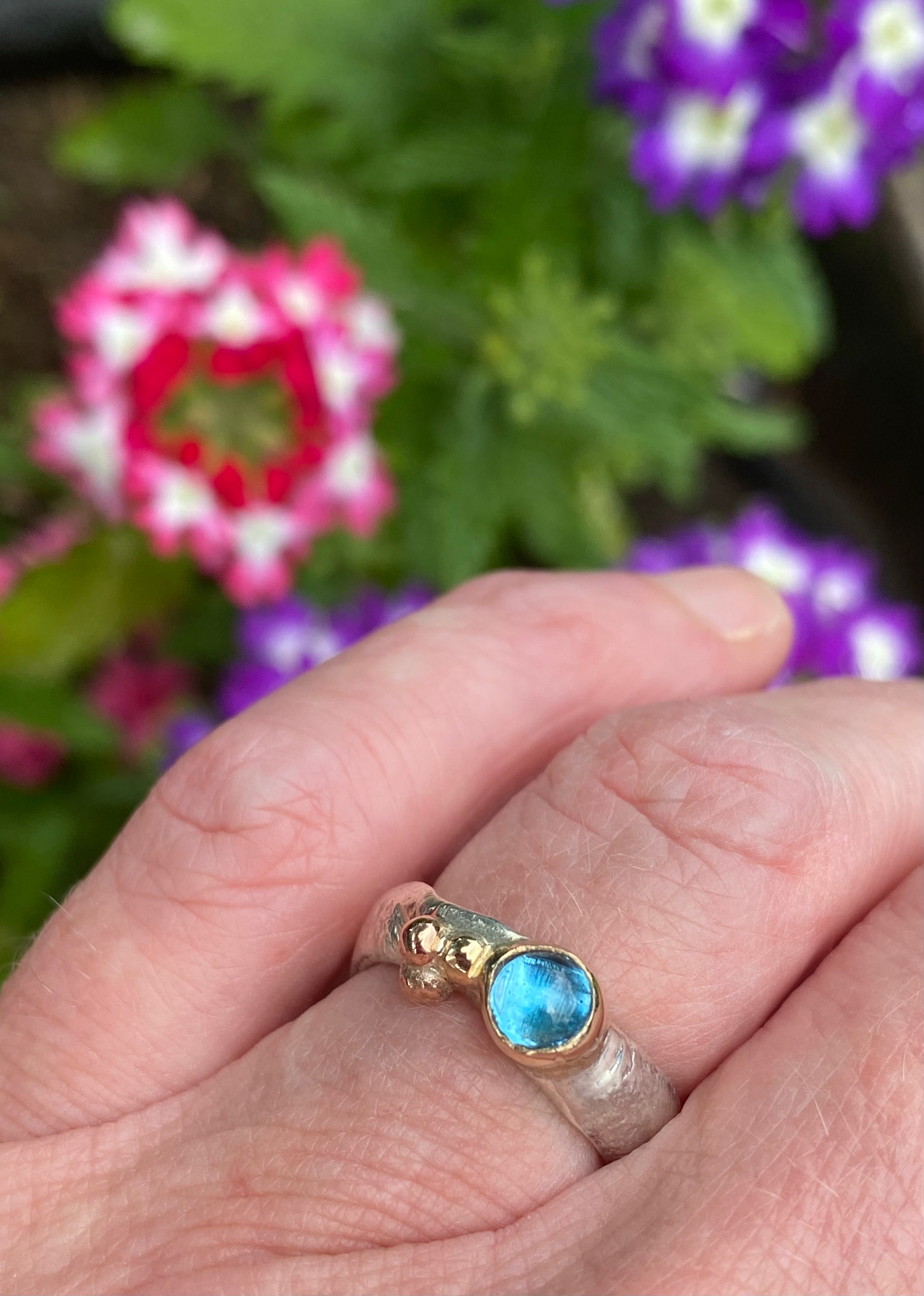 18K Gold & Silver Blue Topaz Pebble Ring - Size L for Women | Elegant Statement Jewelry for Parties, Weddings & Everyday Wear