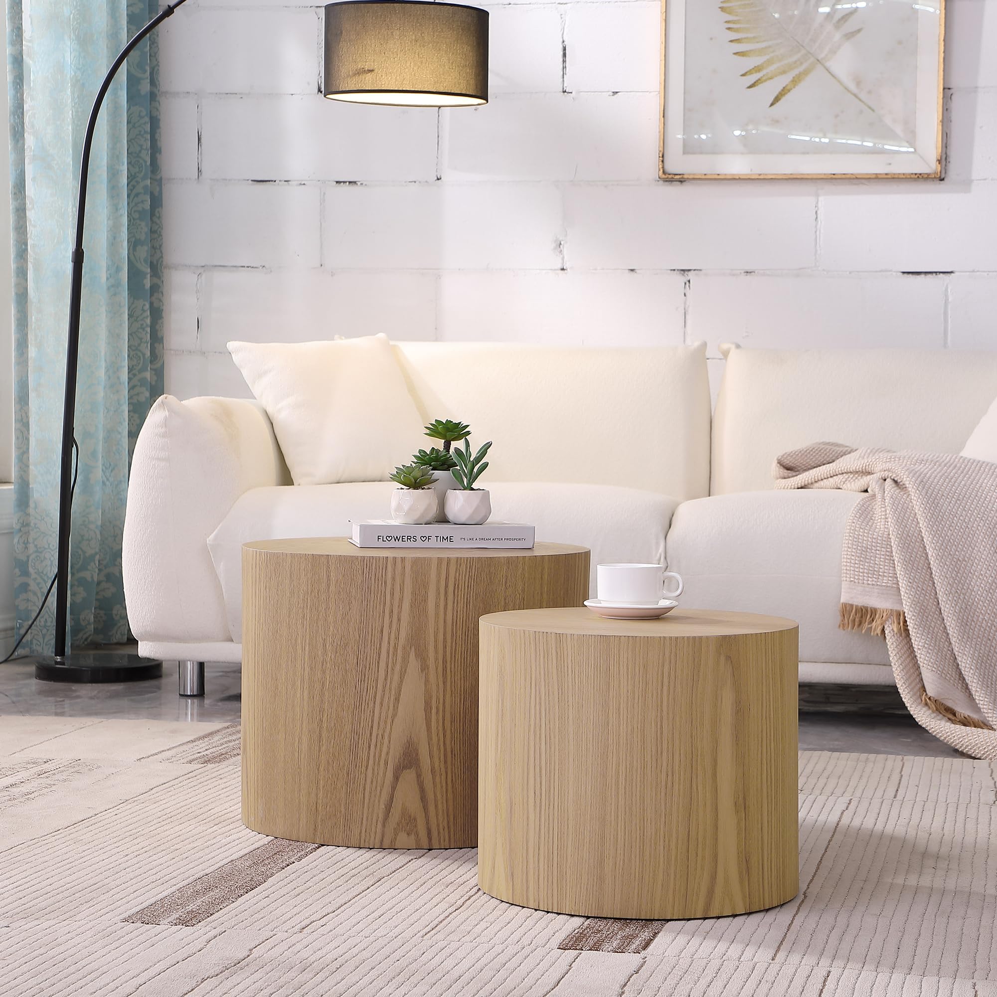 Round Wood Coffee Table Set of 2 - Small Nesting End Tables for Living Room, Bedroom, Office - Oak Accent Tables for Small Spaces - Perfect for Balcony, Lounge & Compact Apartments