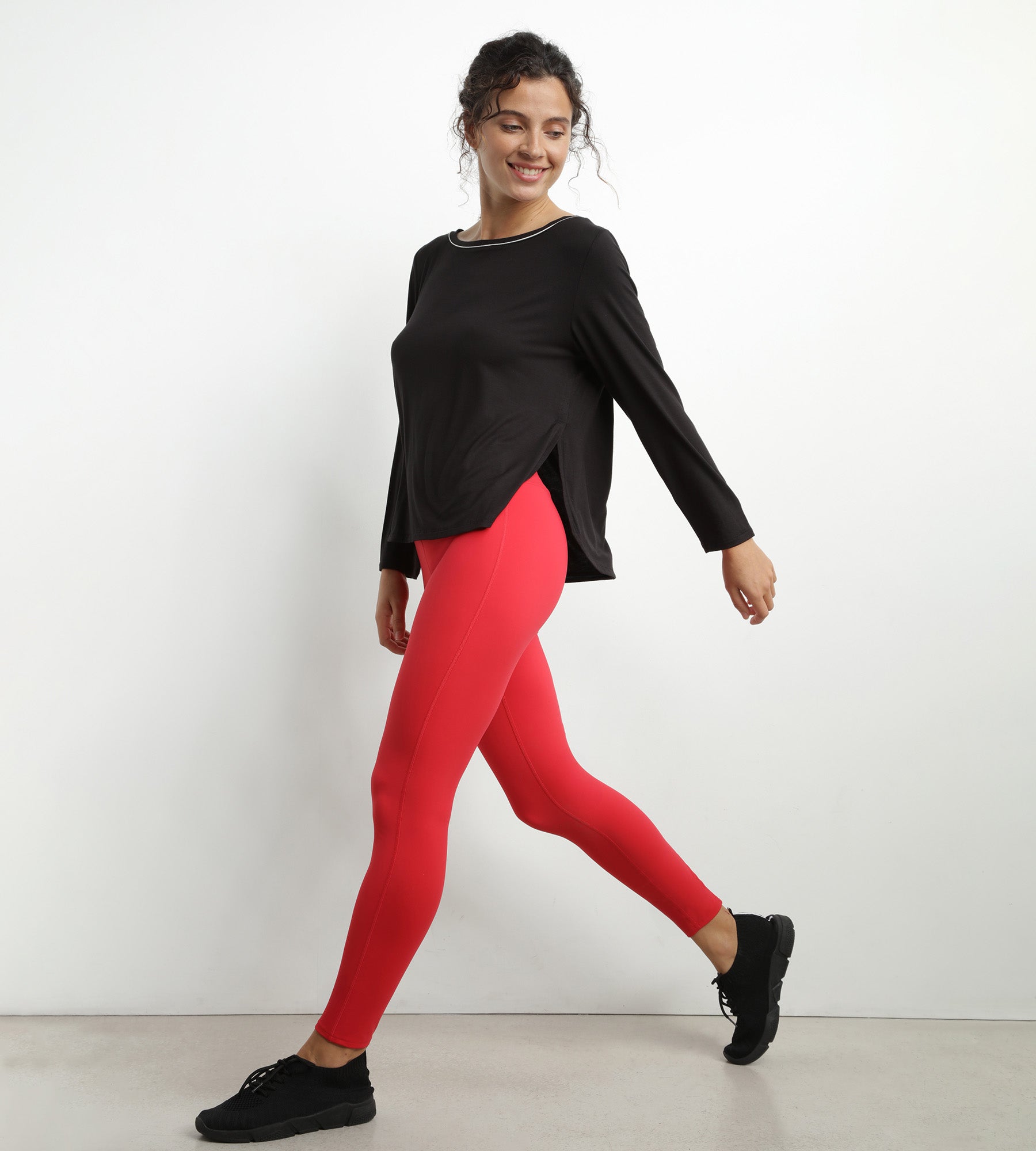 Black Viscose Boat Neck Women's Sports Top - Breathable & Comfortable for Yoga, Running & Gym Workouts | DIM MOVE