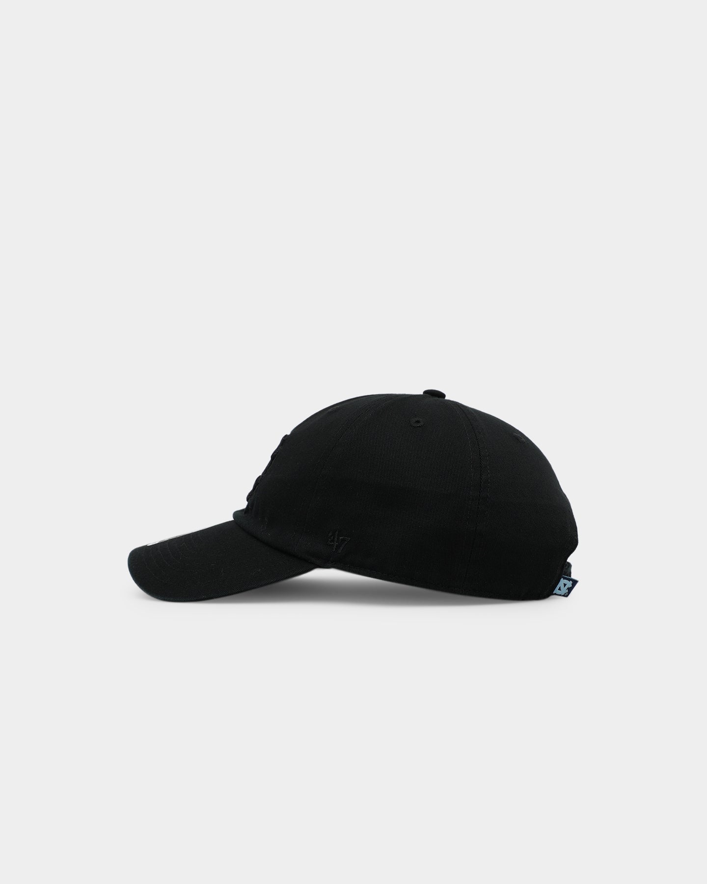 47 Brand UNC Tar Heels '47 Clean Up Adjustable Strapback Hat - Black | Official NCAA Licensed Snapback Cap for Men & Women | Perfect for Game Day, Tailgating & College Fan Fashion